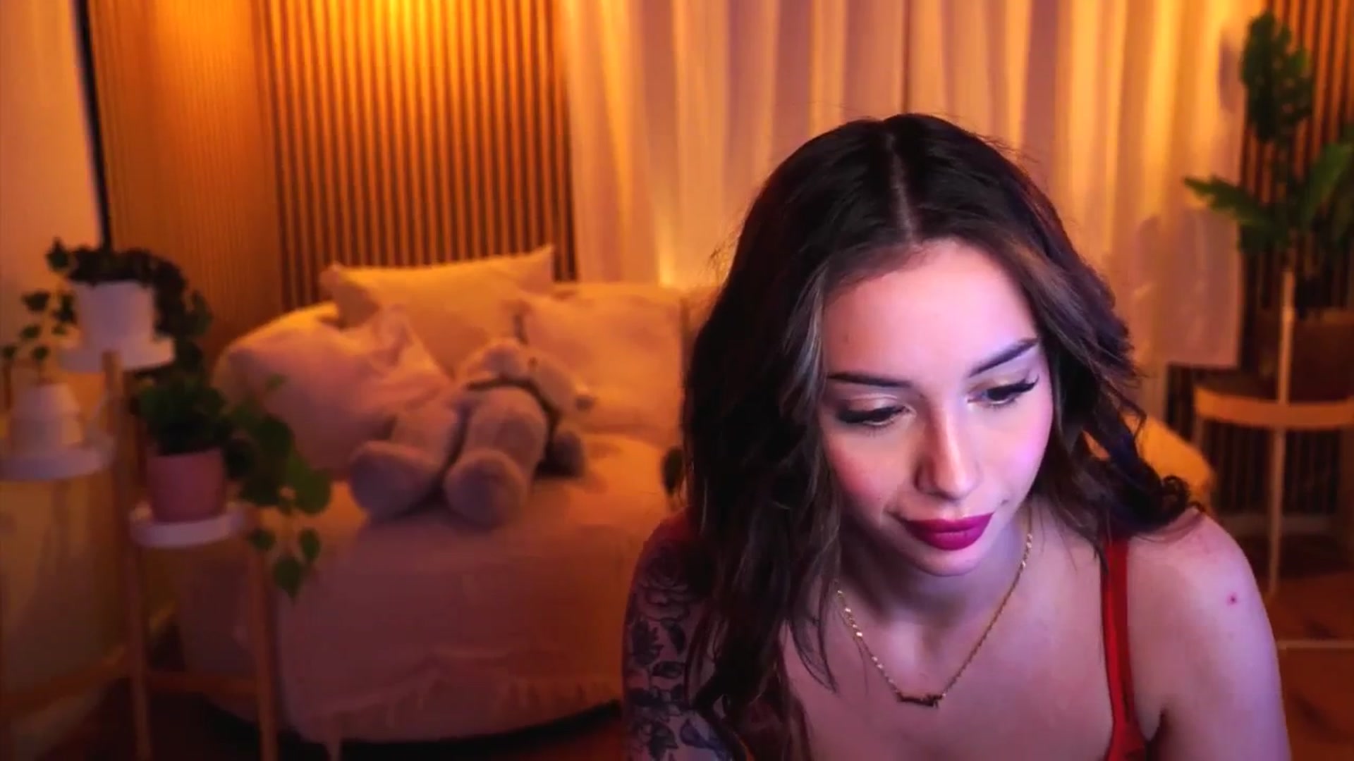 Gallery image thumbnail from Naomii18's myfreecams stream on, 01/22/2025, 15:06 image 17 of 20