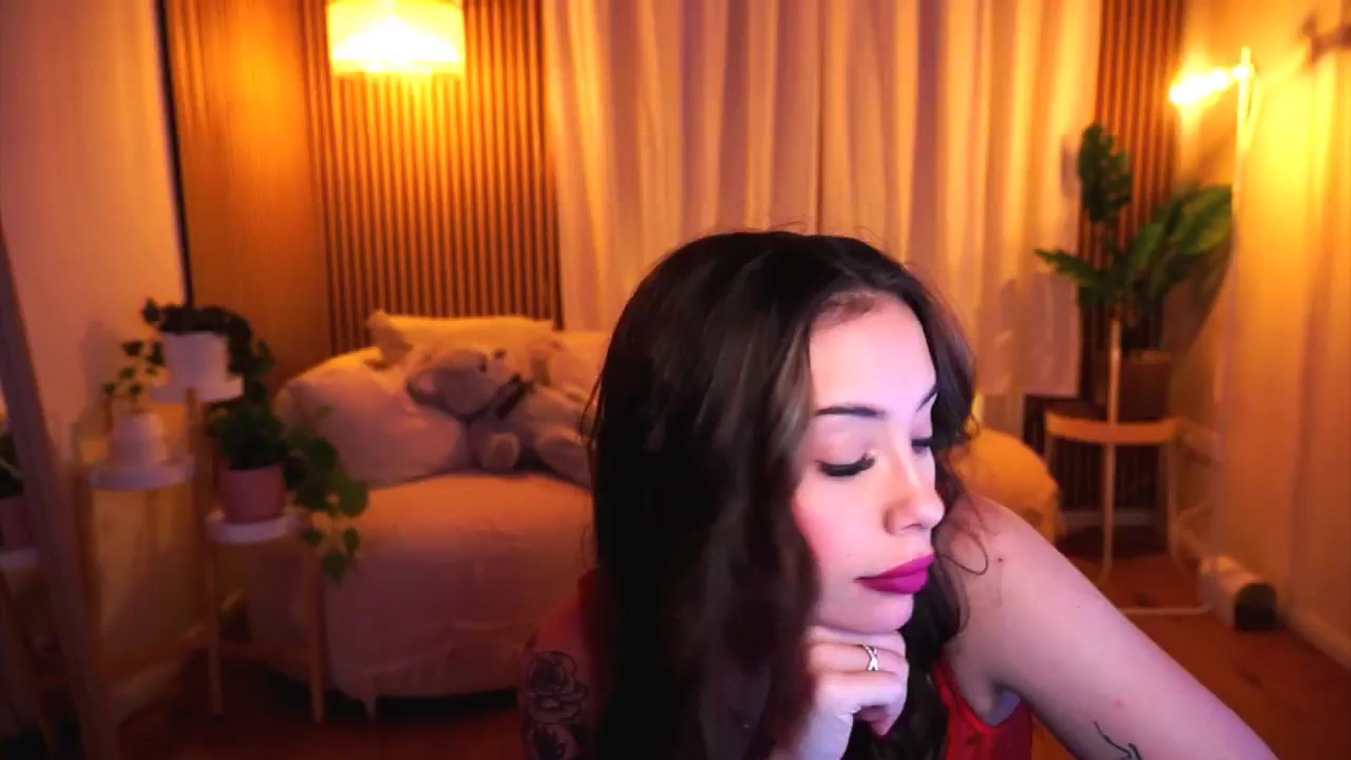 Gallery image thumbnail from Naomii18's myfreecams stream on, 01/22/2025, 16:11 image 12 of 20