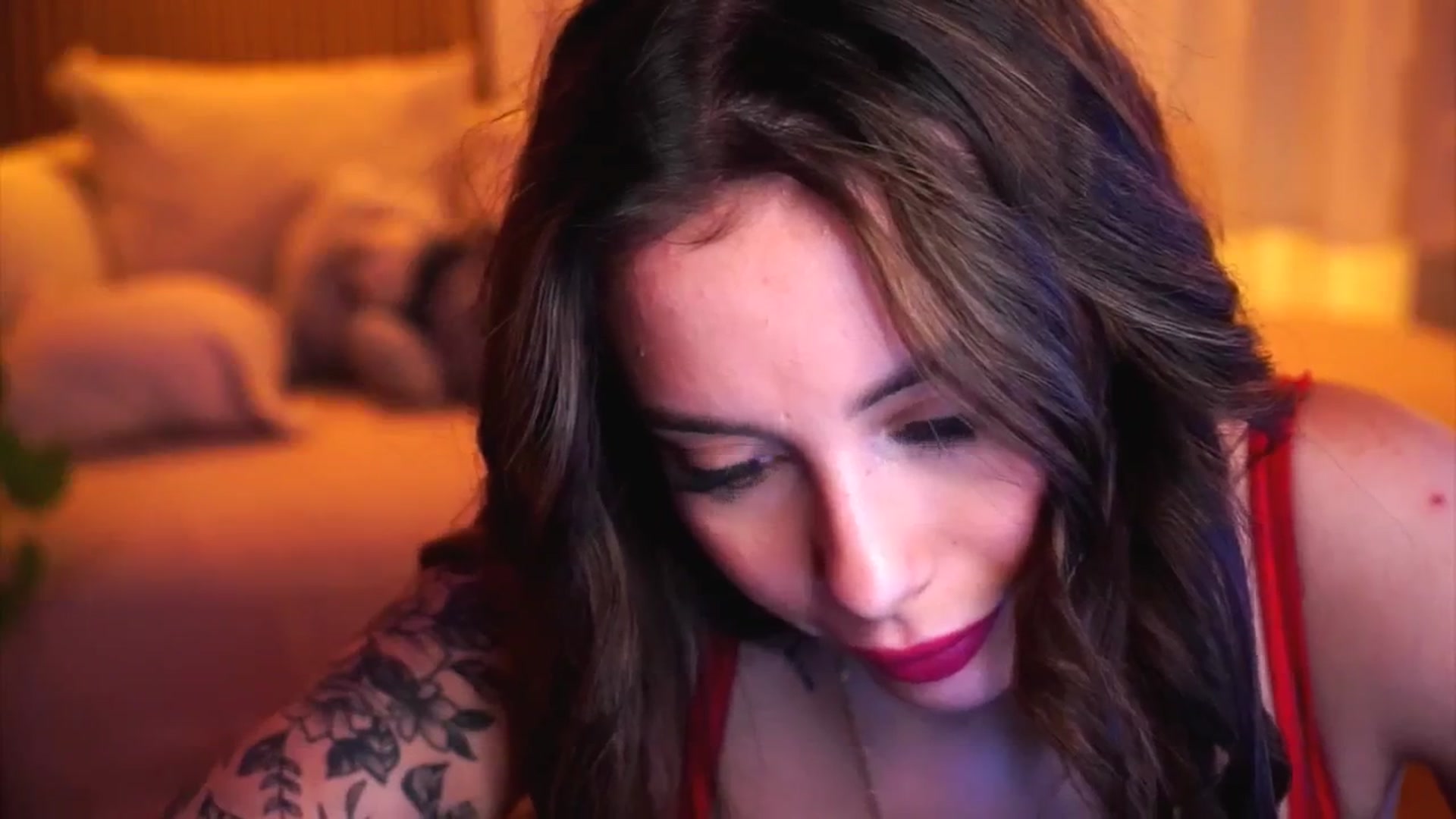 Gallery image thumbnail from Naomii18's myfreecams stream on, 01/22/2025, 17:53 image 8 of 20