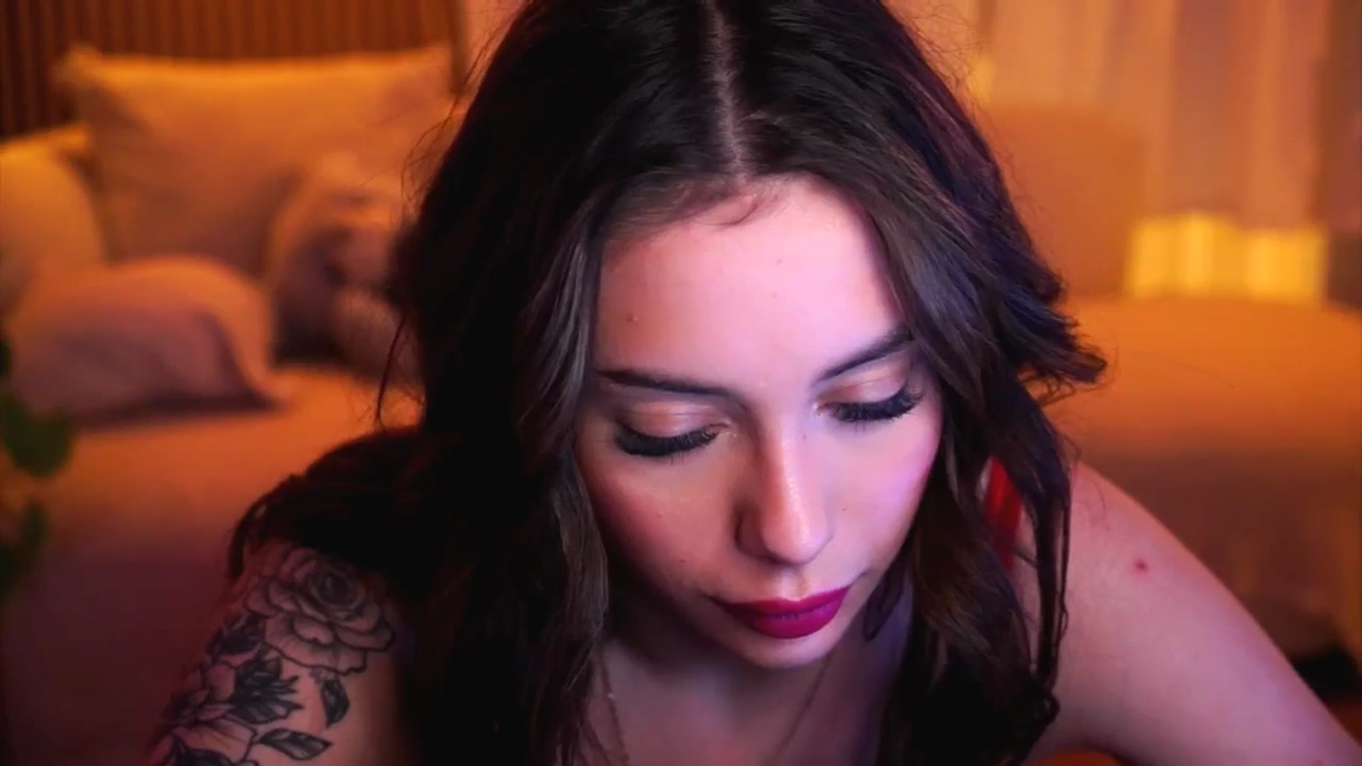 Gallery image thumbnail from Naomii18's myfreecams stream on, 01/22/2025, 17:53 image 11 of 20