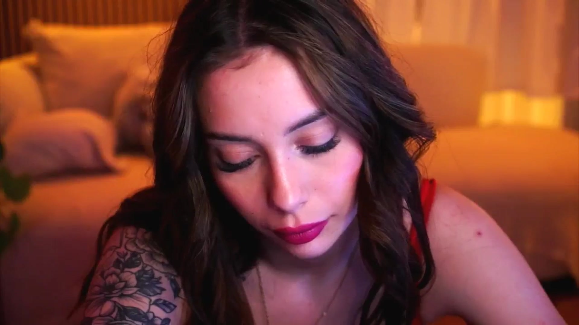 Gallery image thumbnail from Naomii18's myfreecams stream on, 01/22/2025, 17:53 image 12 of 20