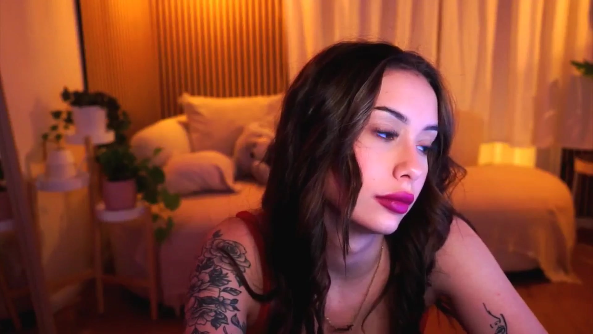 Gallery image thumbnail from Naomii18's myfreecams stream on, 01/22/2025, 18:13 image 18 of 20