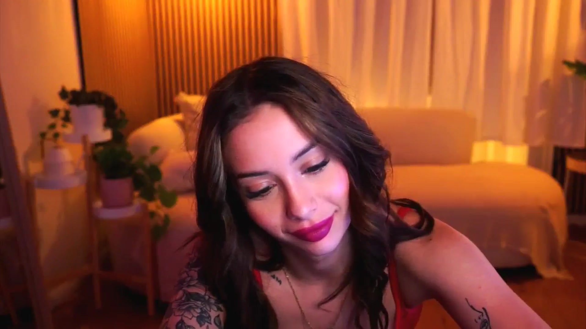 Gallery image thumbnail from Naomii18's myfreecams stream on, 01/22/2025, 18:13 image 15 of 20