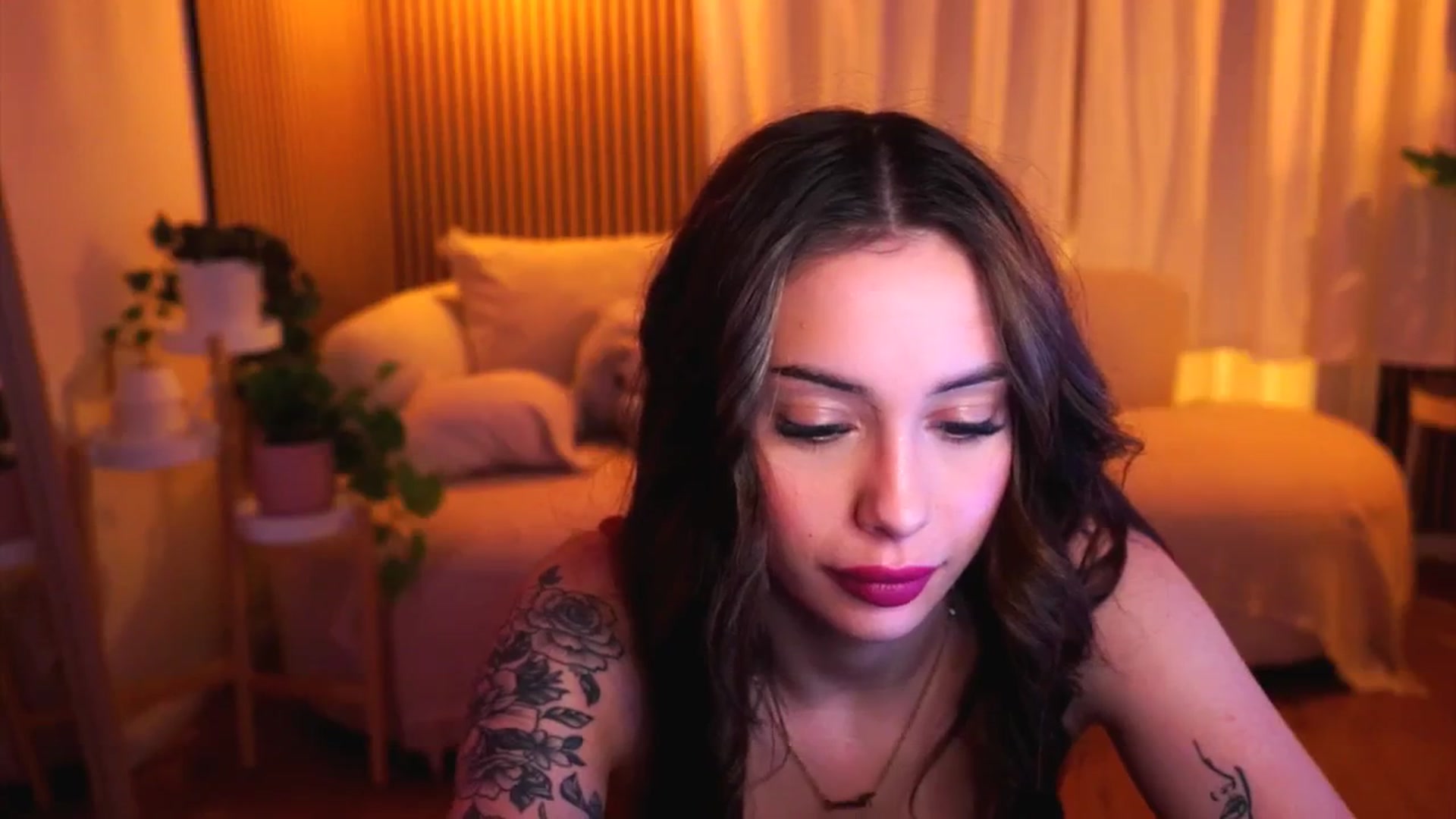Gallery image thumbnail from Naomii18's myfreecams stream on, 01/22/2025, 18:13 image 19 of 20