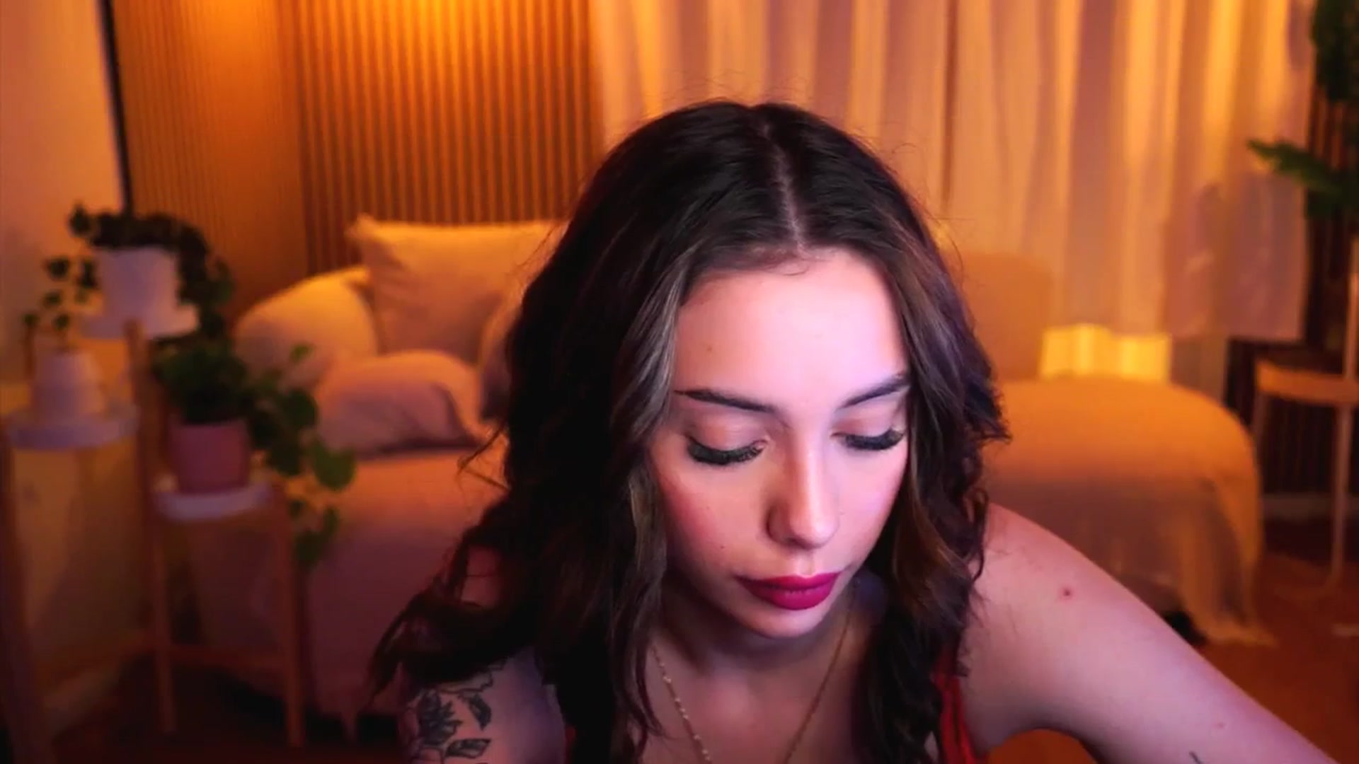 Gallery image thumbnail from Naomii18's myfreecams stream on, 01/22/2025, 18:13 image 7 of 20
