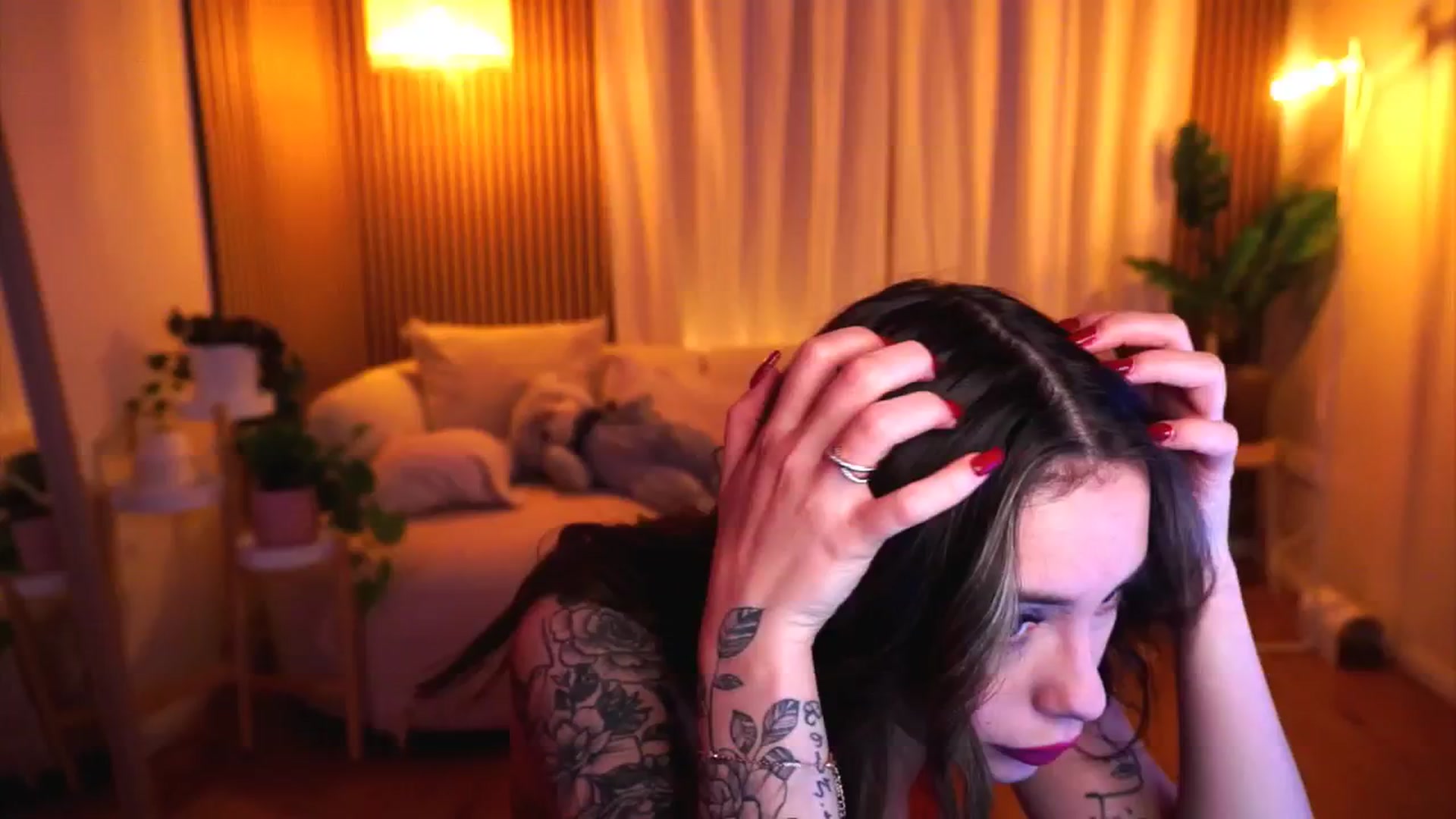 Gallery image thumbnail from Naomii18's myfreecams stream on, 01/22/2025, 18:33 image 16 of 20