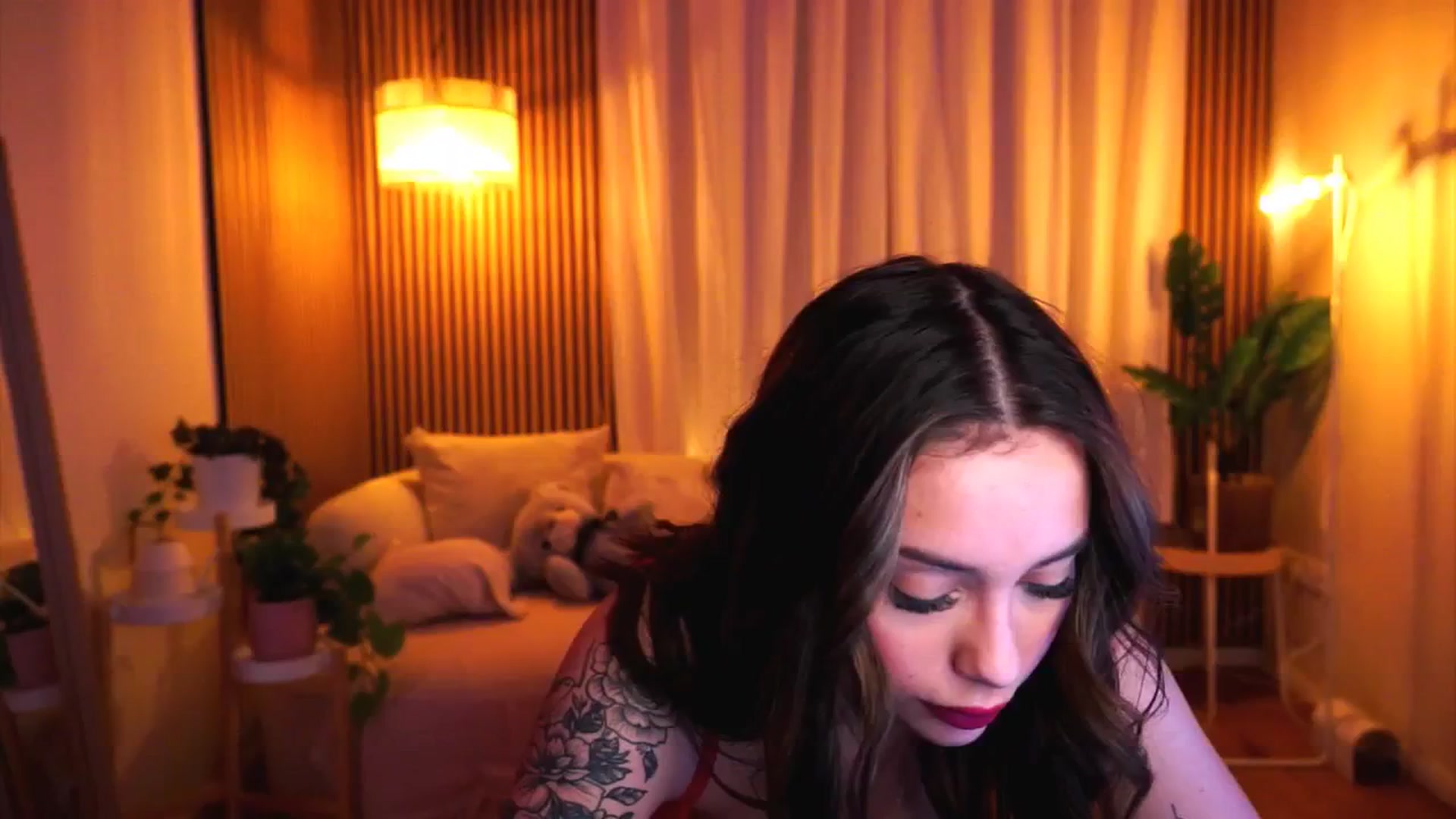 Gallery image thumbnail from Naomii18's myfreecams stream on, 01/22/2025, 18:33 image 10 of 20