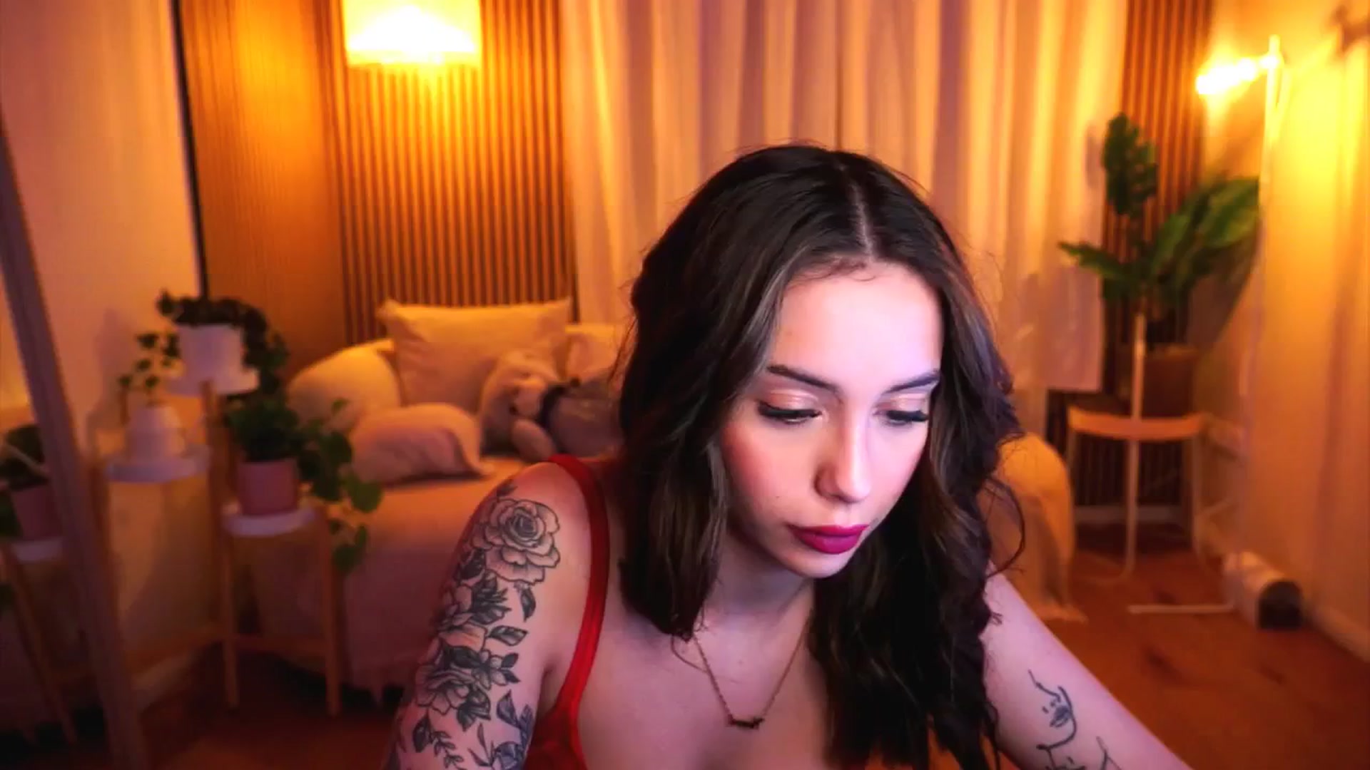 Gallery image thumbnail from Naomii18's myfreecams stream on, 01/22/2025, 18:33 image 15 of 20