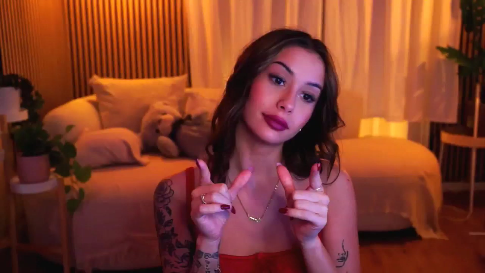 Gallery image thumbnail from Naomii18's myfreecams stream on, 01/22/2025, 18:33 image 3 of 20