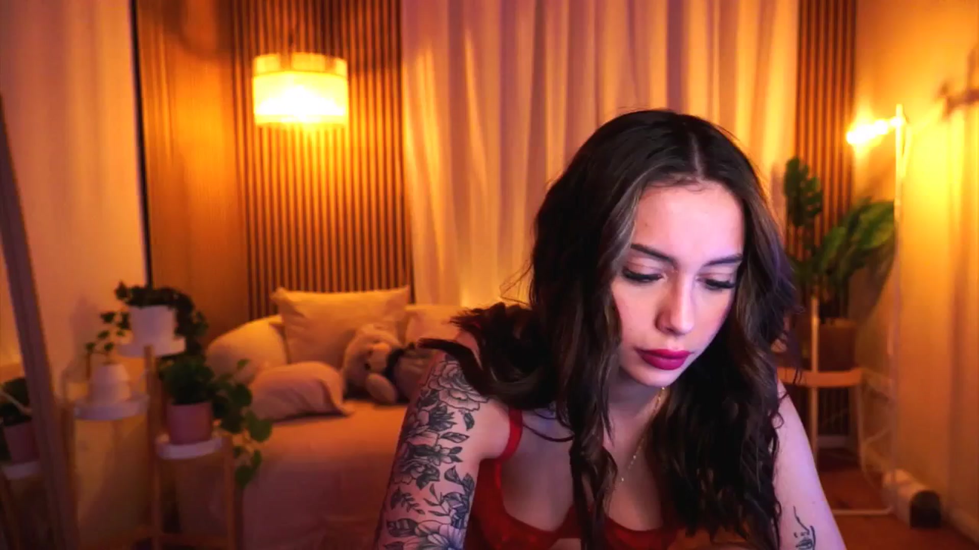 Gallery image thumbnail from Naomii18's myfreecams stream on, 01/22/2025, 18:33 image 11 of 20