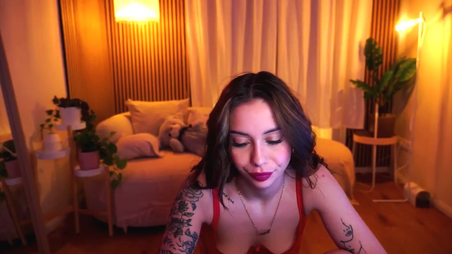 Gallery image thumbnail from Naomii18's myfreecams stream on, 01/22/2025, 18:53 image 3 of 20