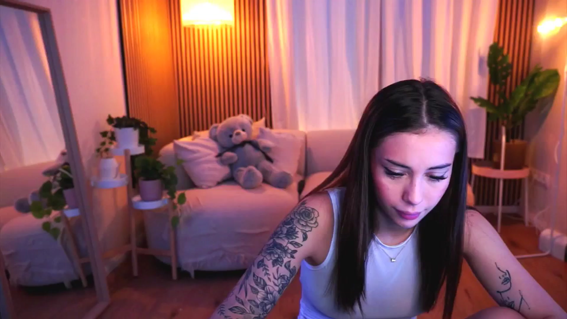 Gallery image thumbnail from Naomii18's myfreecams stream on, 01/25/2025, 11:12 image 12 of 20