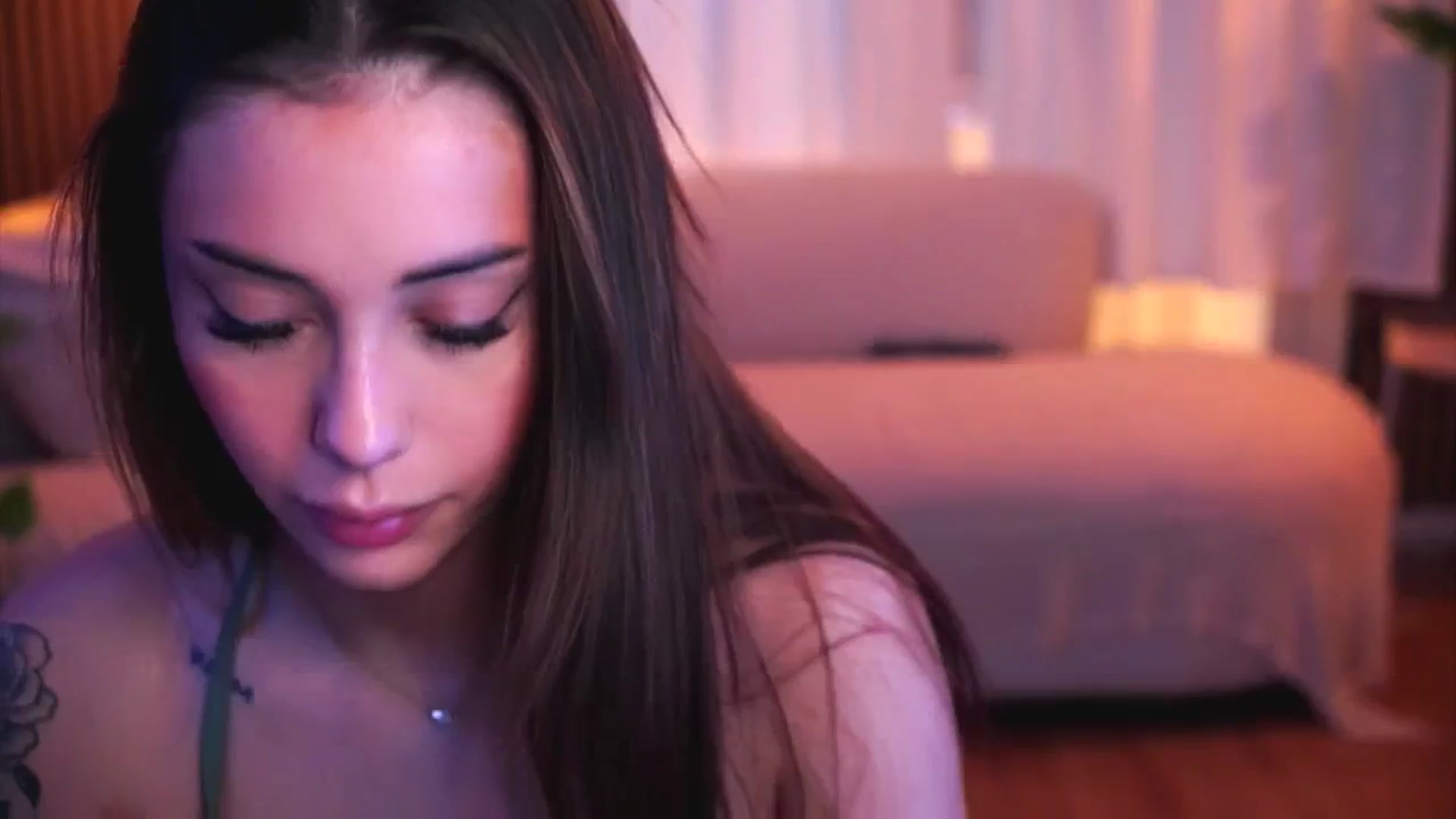 Gallery image thumbnail from Naomii18's myfreecams stream on, 01/25/2025, 13:40 image 15 of 20