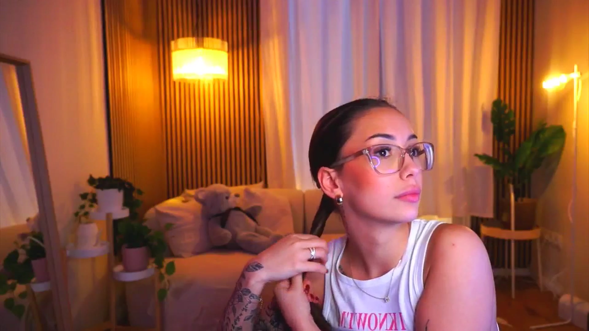 Gallery image thumbnail from Naomii18's myfreecams stream on, 01/26/2025, 14:04 image 7 of 20