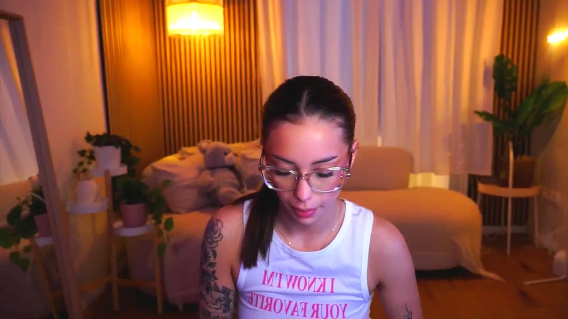 Gallery image thumbnail from Naomii18's myfreecams stream on, 01/26/2025, 14:04 image 13 of 20