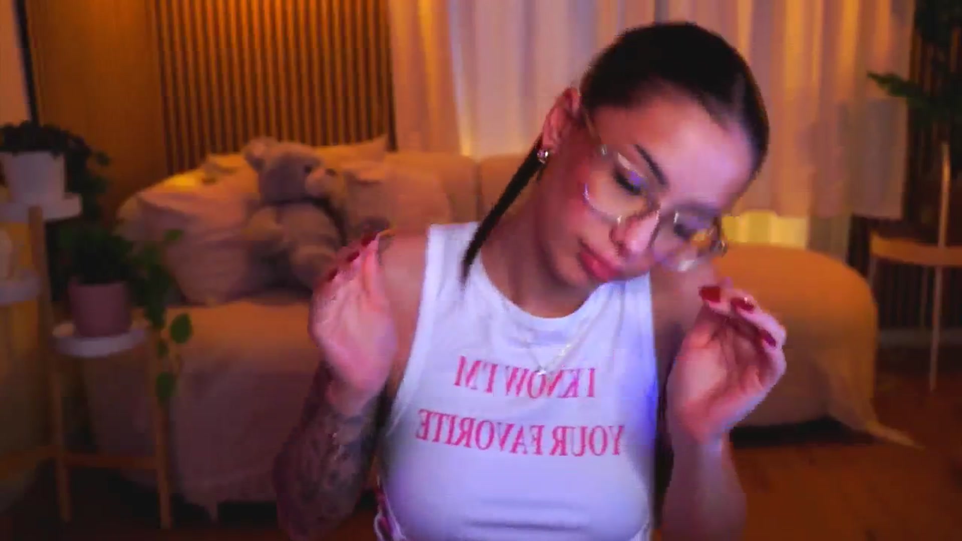Gallery image thumbnail from Naomii18's myfreecams stream on, 01/26/2025, 14:04 image 17 of 20