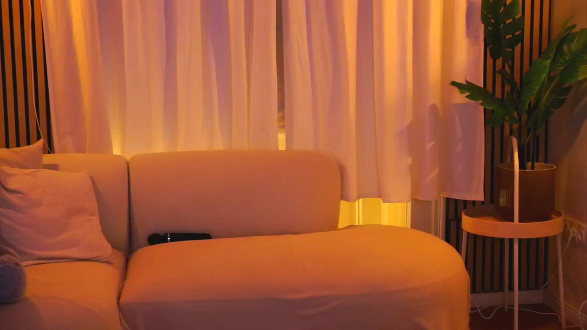 Gallery image thumbnail from Naomii18's myfreecams stream on, 01/26/2025, 17:25 image 5 of 20