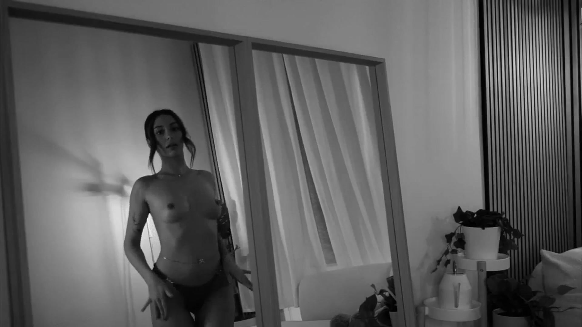 Gallery image thumbnail from Naomii18's myfreecams stream on, 01/31/2025, 16:10 image 19 of 20