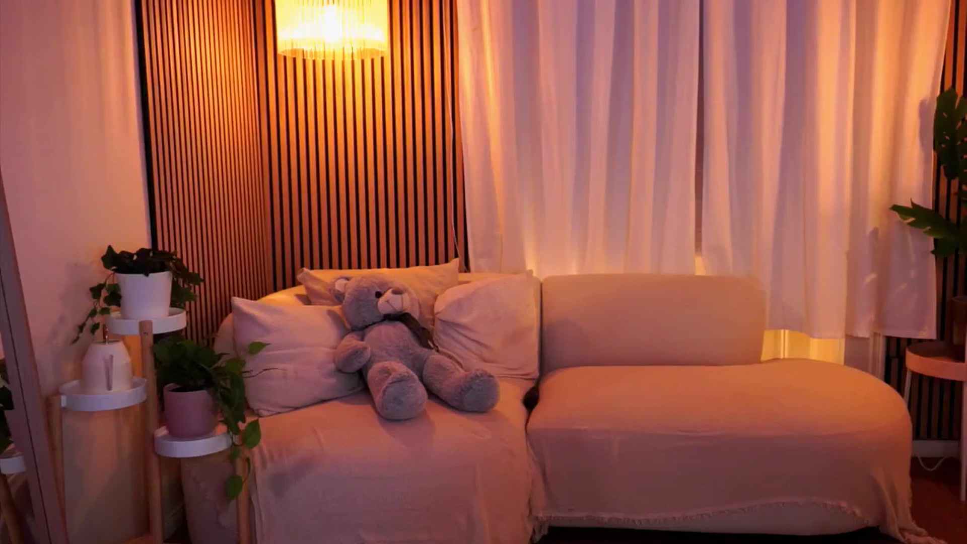 Gallery image thumbnail from Naomii18's myfreecams stream on, 01/31/2025, 16:10 image 11 of 20