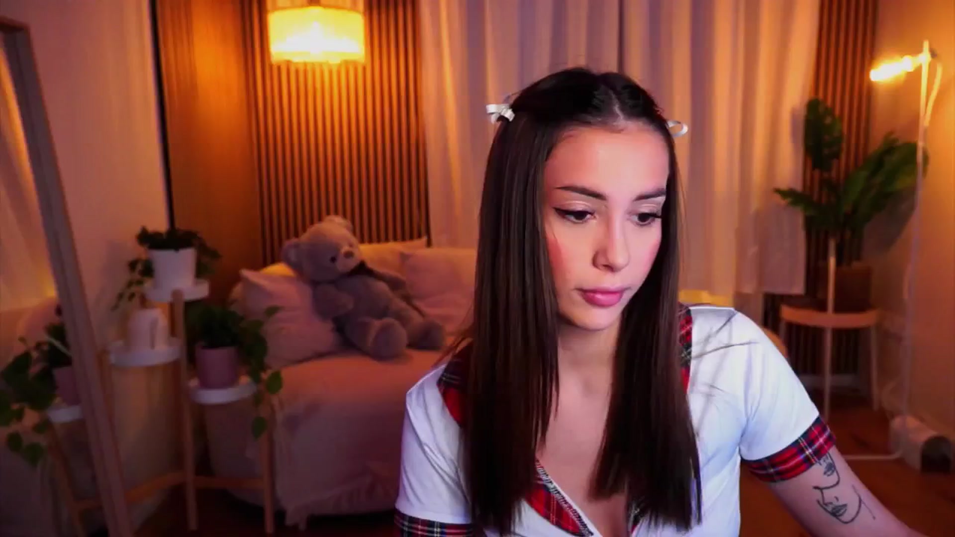 Gallery image thumbnail from Naomii18's myfreecams stream on, 02/01/2025, 15:39 image 12 of 20
