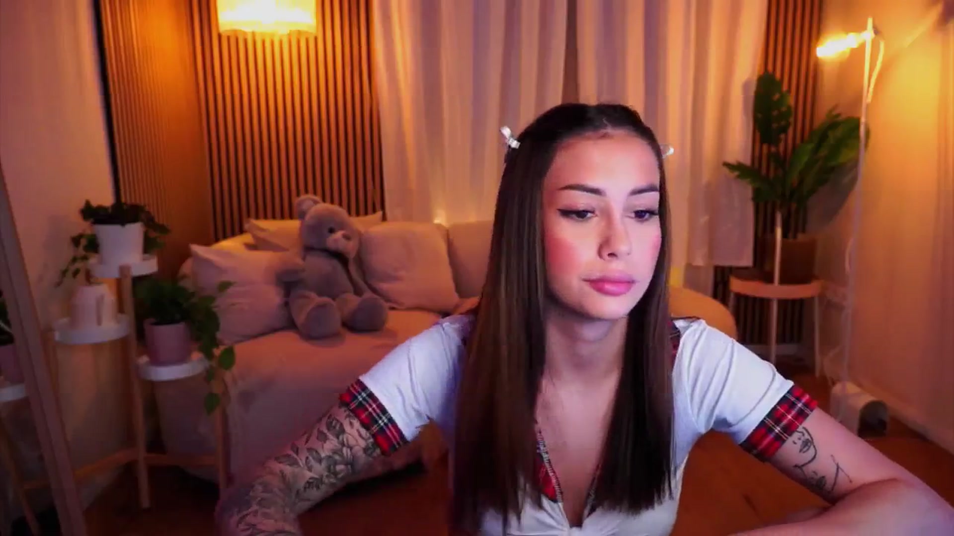 Gallery image thumbnail from Naomii18's myfreecams stream on, 02/01/2025, 17:15 image 2 of 20