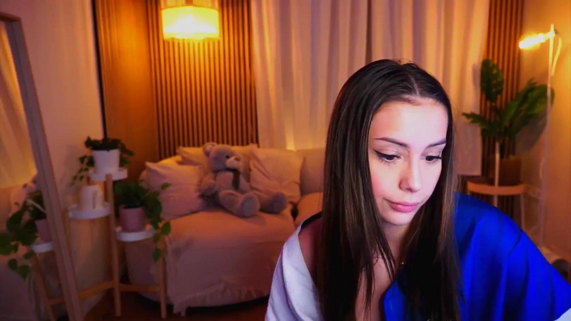 Gallery image thumbnail from Naomii18's myfreecams stream on, 02/02/2025, 16:25 image 18 of 20