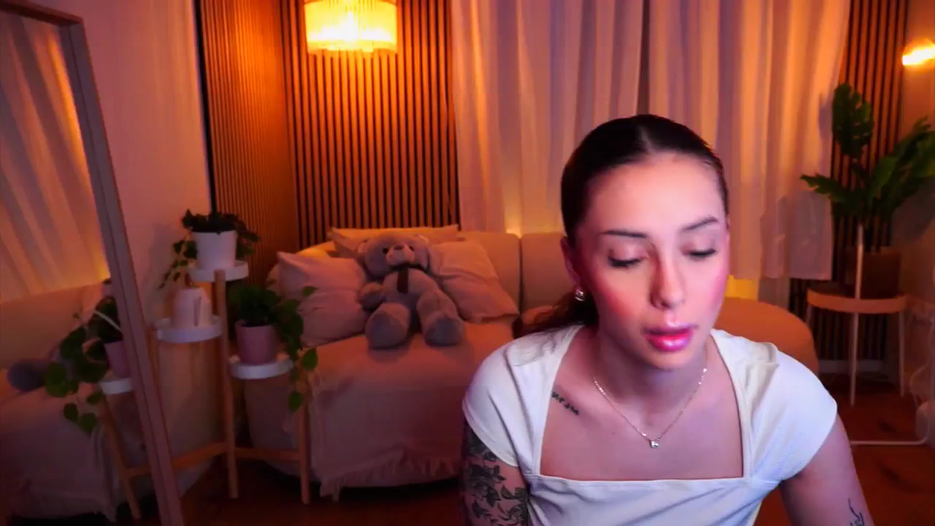 Gallery image thumbnail from Naomii18's myfreecams stream on, 02/03/2025, 06:42 image 1 of 20