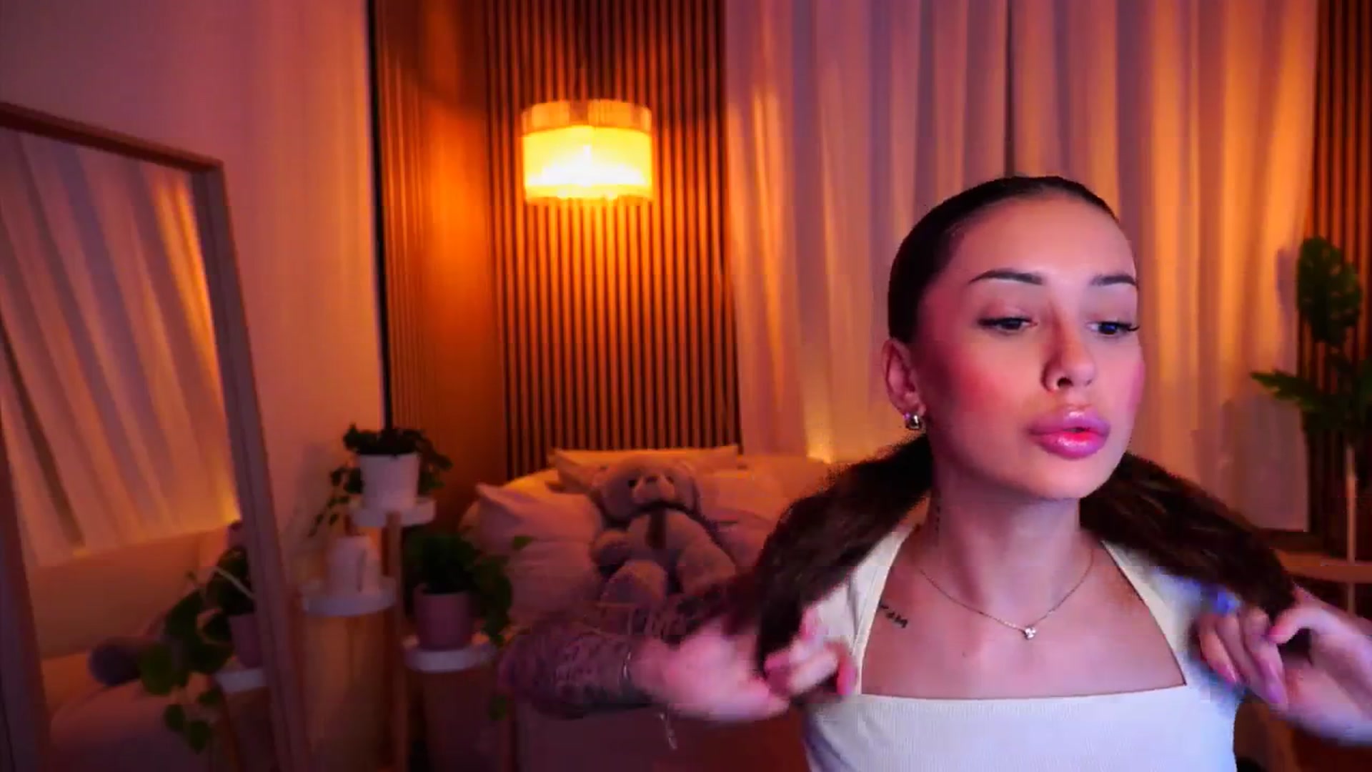 Gallery image thumbnail from Naomii18's myfreecams stream on, 02/03/2025, 06:42 image 19 of 20