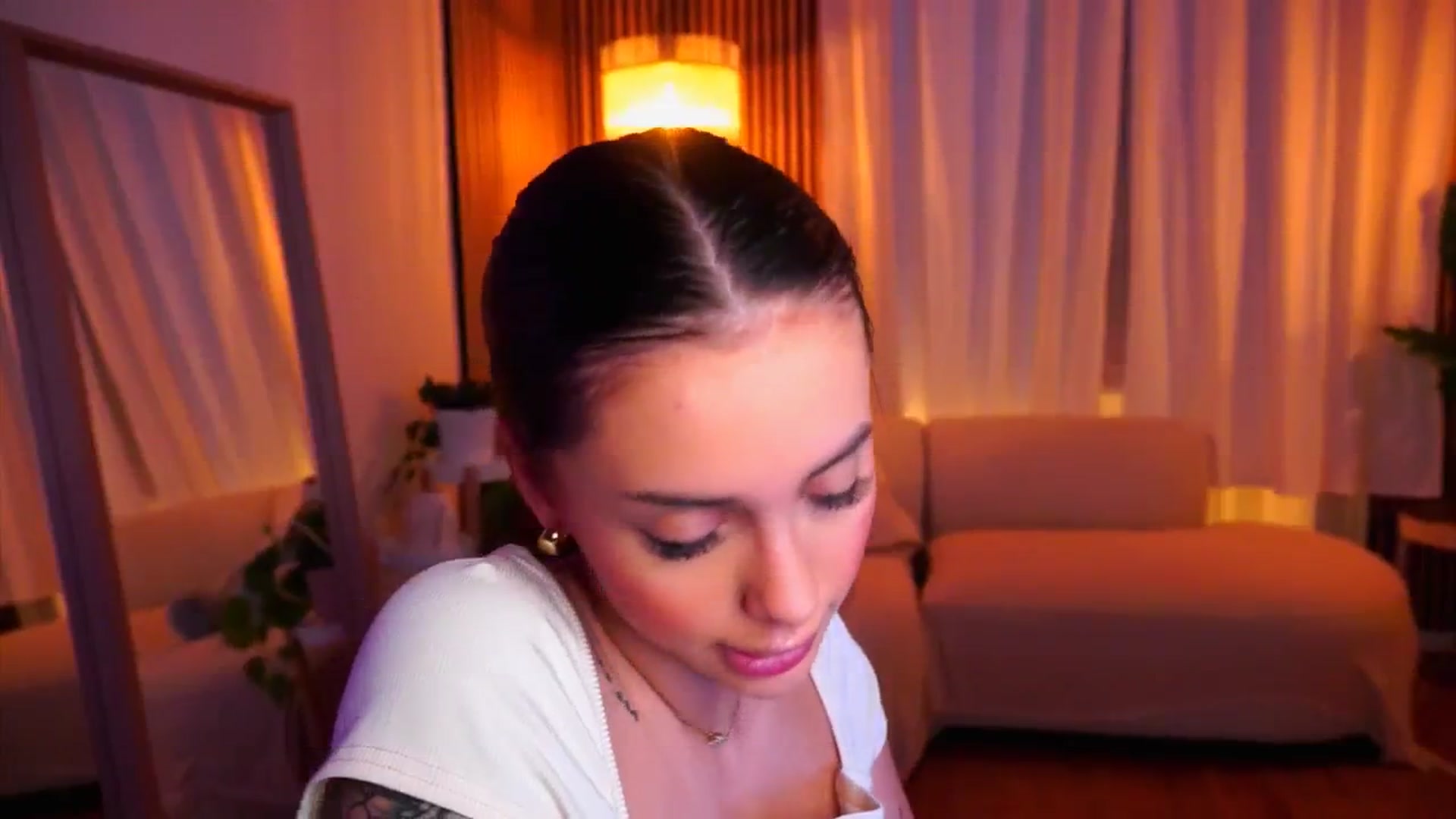 Gallery image thumbnail from Naomii18's myfreecams stream on, 02/03/2025, 07:56 image 6 of 20