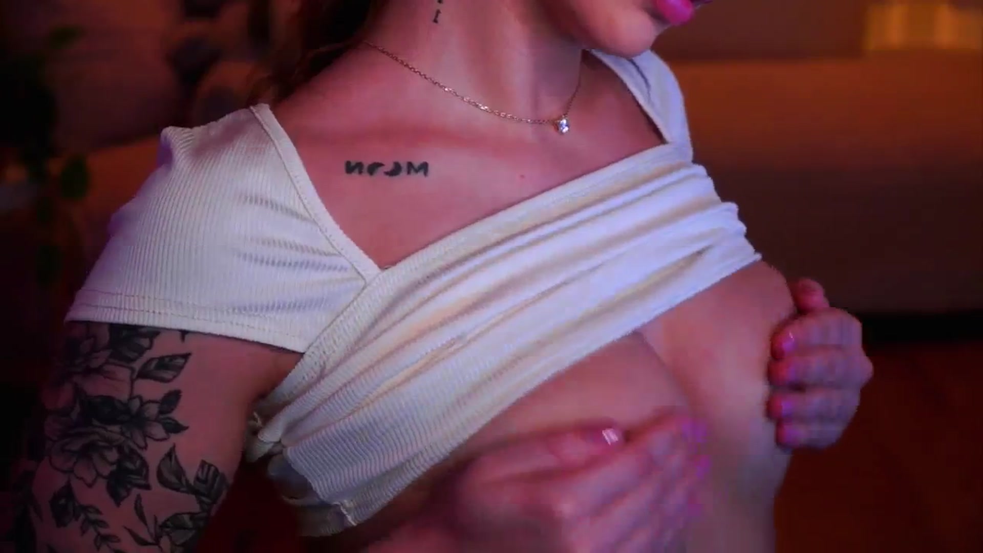 Gallery image thumbnail from Naomii18's myfreecams stream on, 02/03/2025, 07:56 image 20 of 20