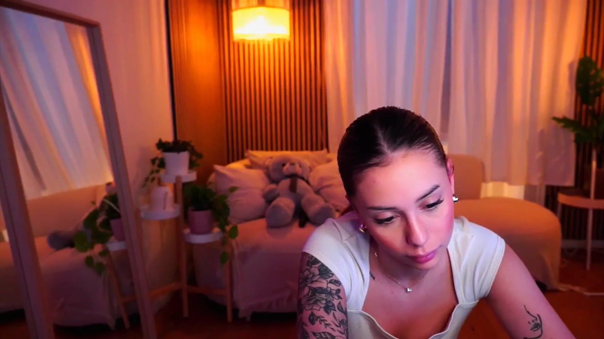 Gallery image thumbnail from Naomii18's myfreecams stream on, 02/03/2025, 11:23 image 14 of 20