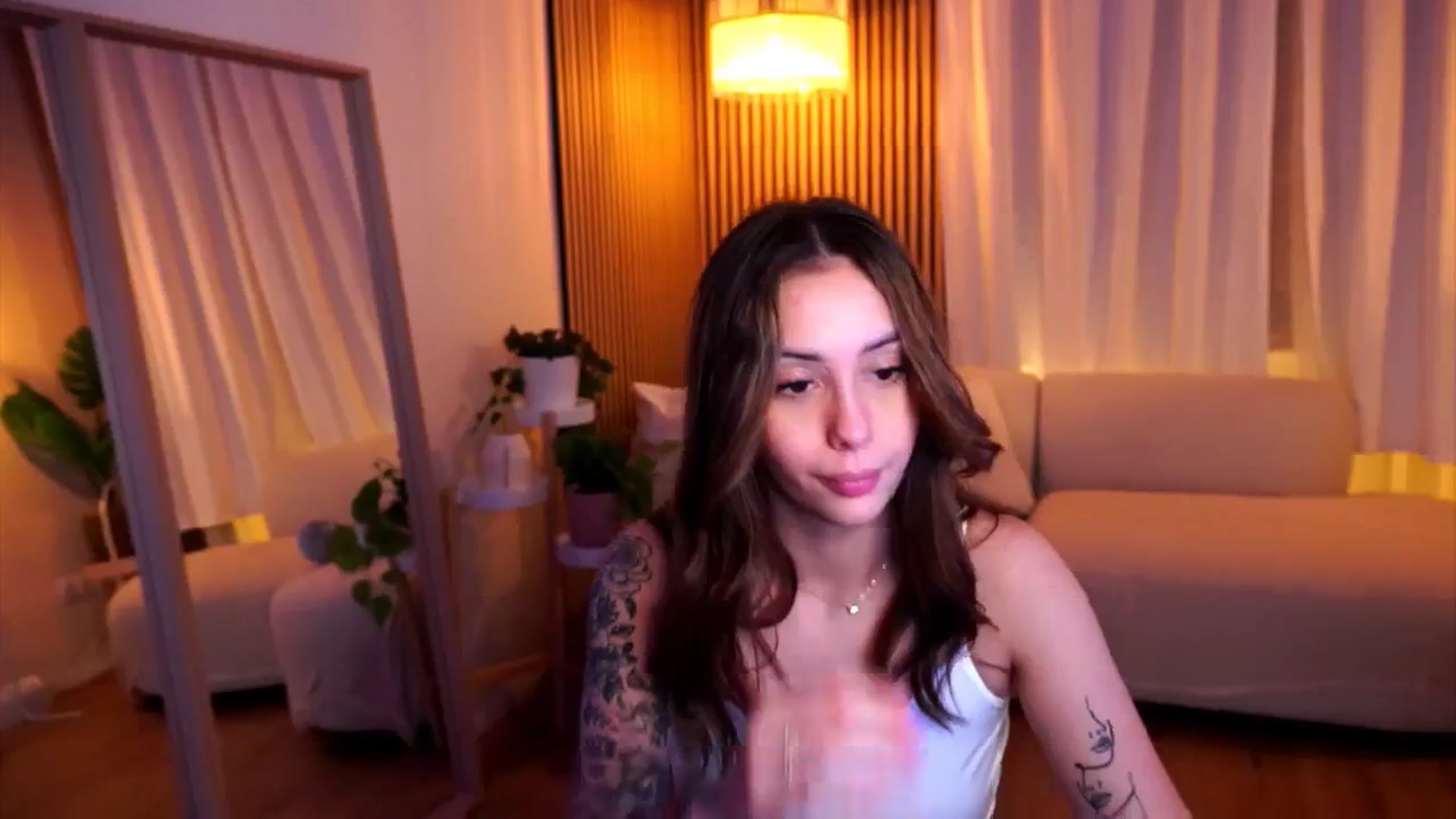 Gallery image thumbnail from Naomii18's myfreecams stream on, 02/04/2025, 21:36 image 15 of 20