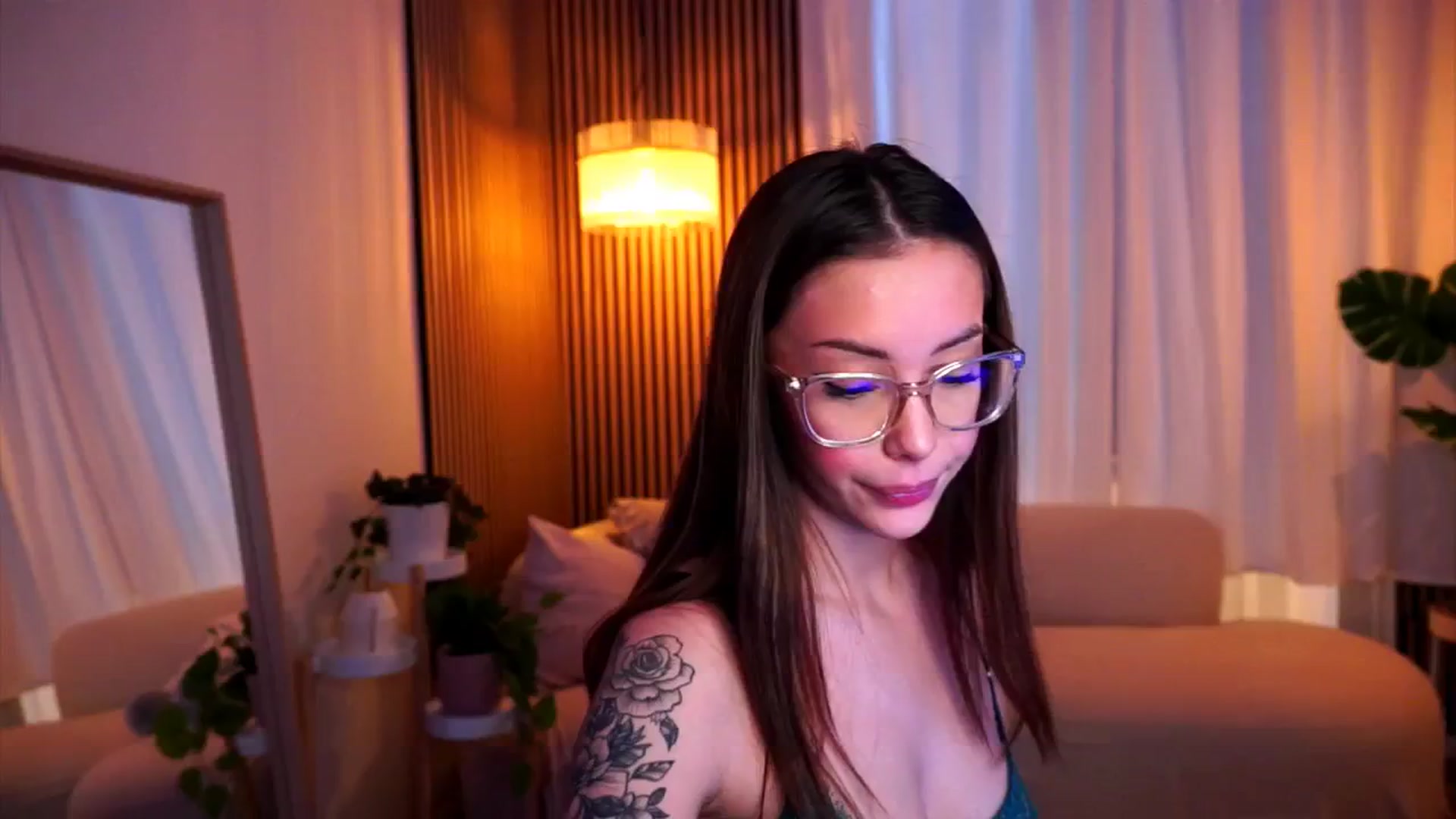 Gallery image thumbnail from Naomii18's myfreecams stream on, 02/05/2025, 14:44 image 11 of 20