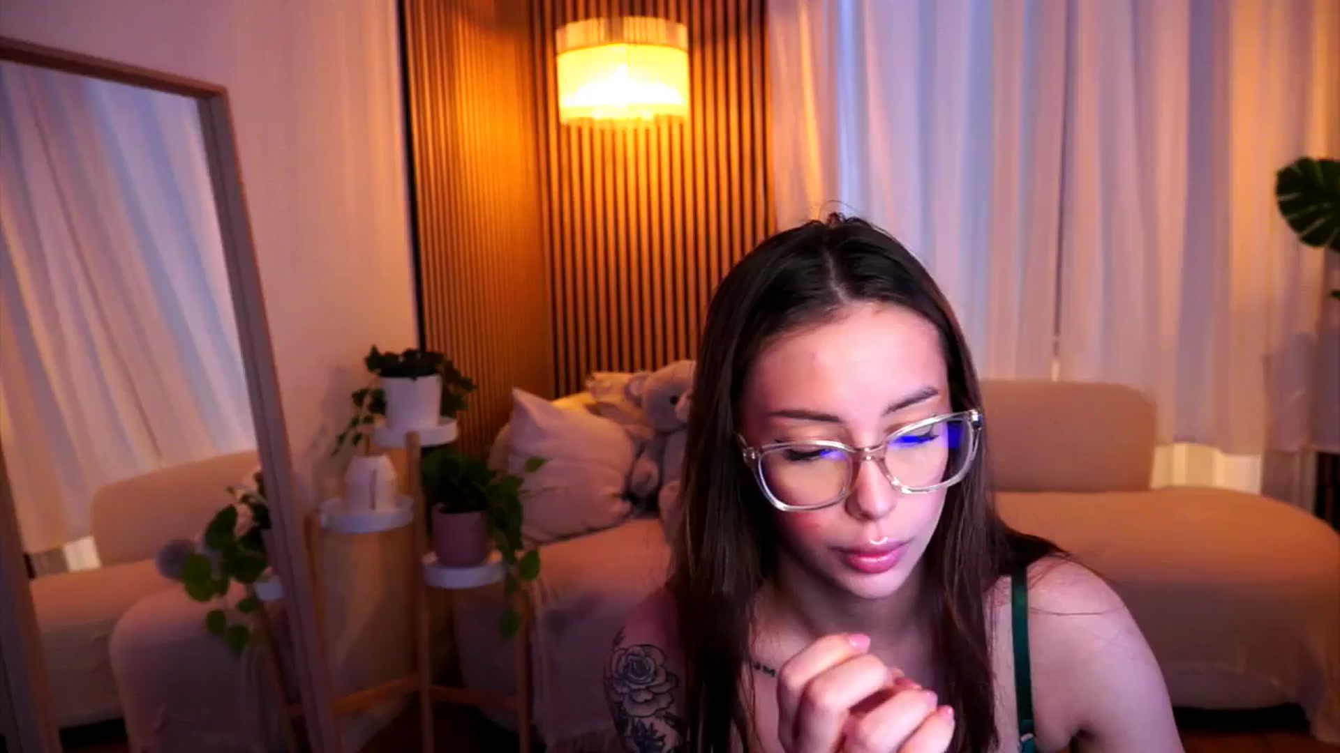 Gallery image thumbnail from Naomii18's myfreecams stream on, 02/05/2025, 14:44 image 15 of 20