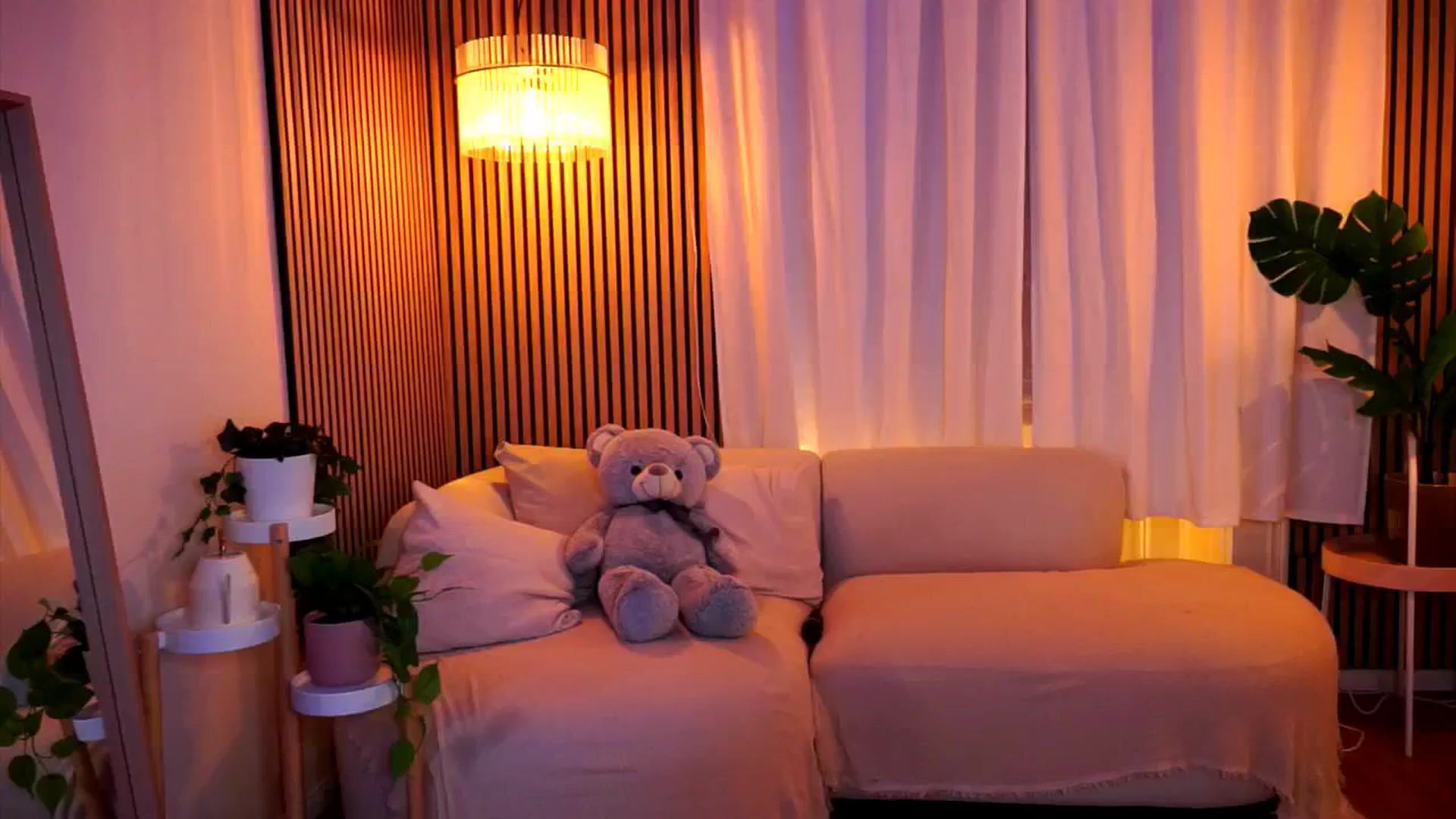 Gallery image thumbnail from Naomii18's myfreecams stream on, 02/06/2025, 16:15 image 2 of 20