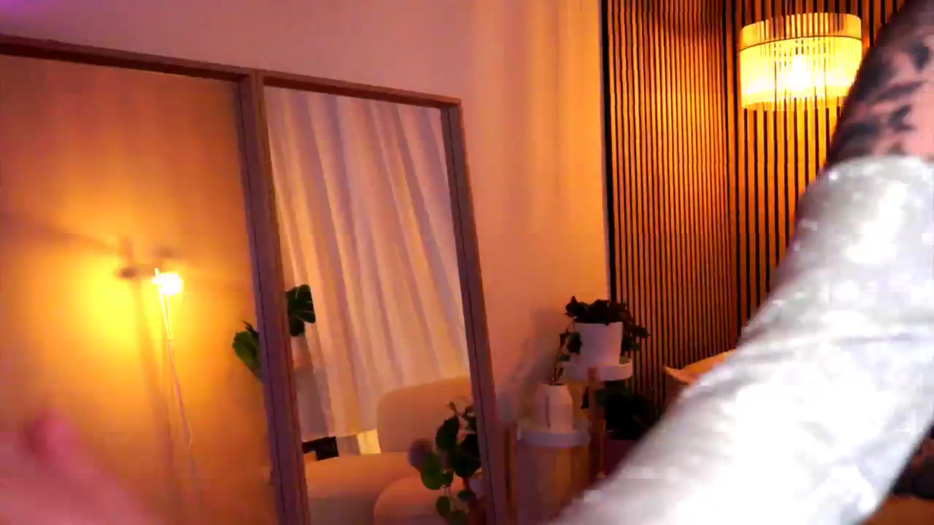 Gallery image thumbnail from Naomii18's myfreecams stream on, 02/11/2025, 14:06 image 7 of 20