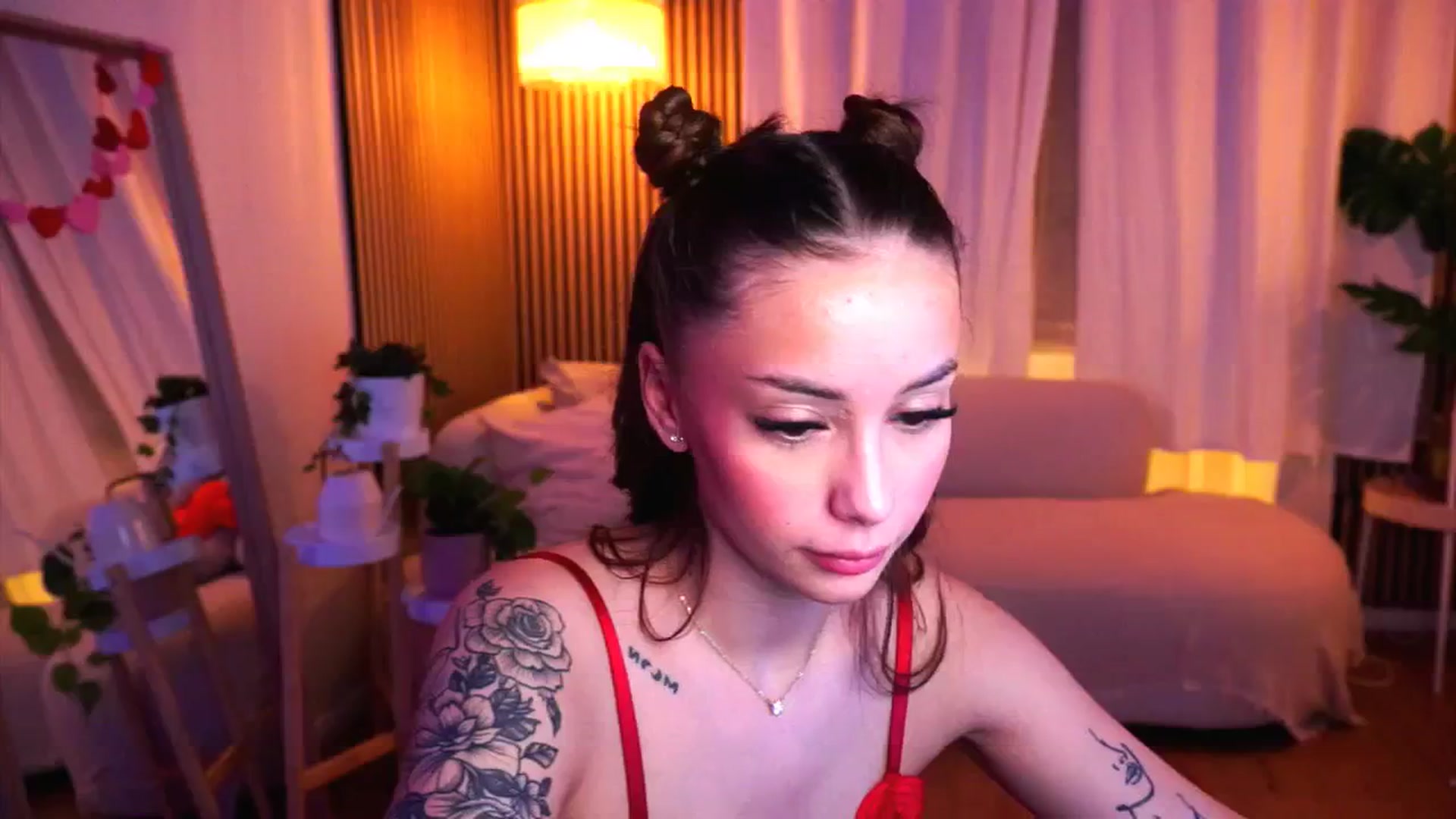Gallery image thumbnail from Naomii18's myfreecams stream on, 02/13/2025, 17:01 image 19 of 20