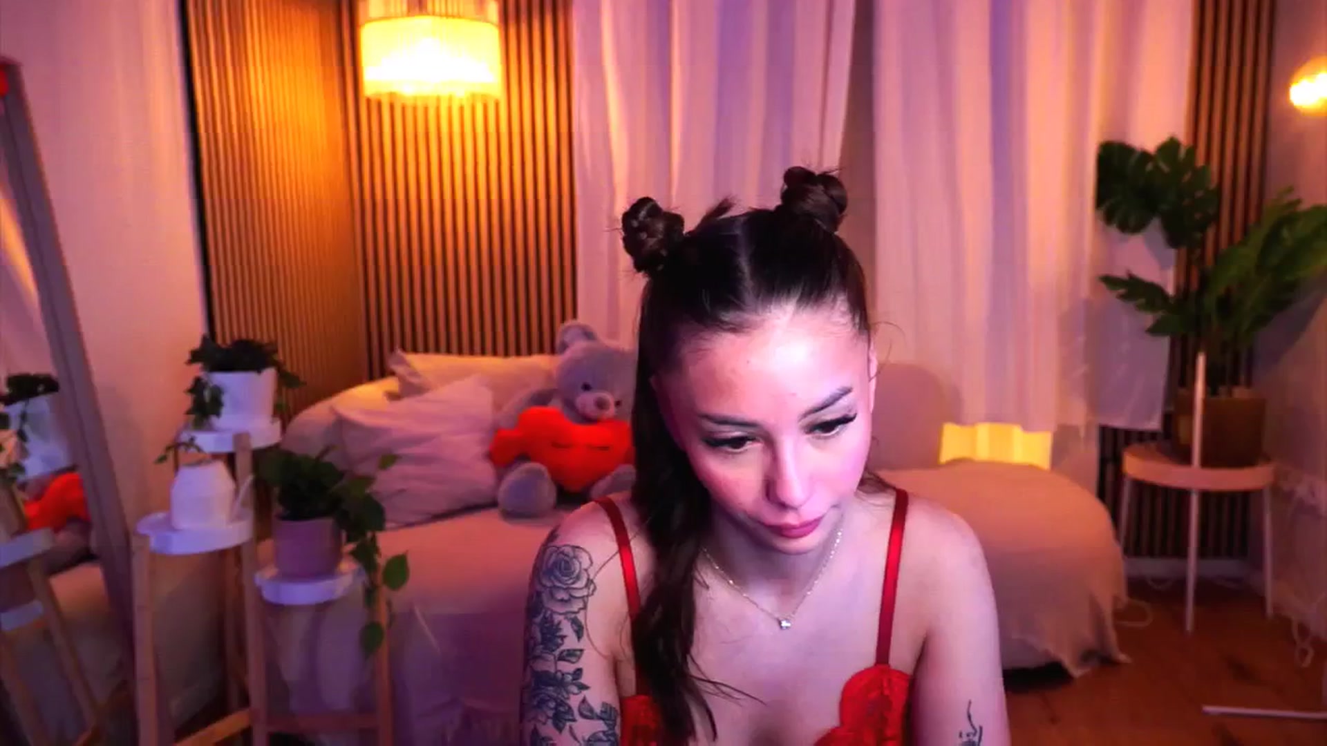 Gallery image thumbnail from Naomii18's myfreecams stream on, 02/13/2025, 17:01 image 15 of 20