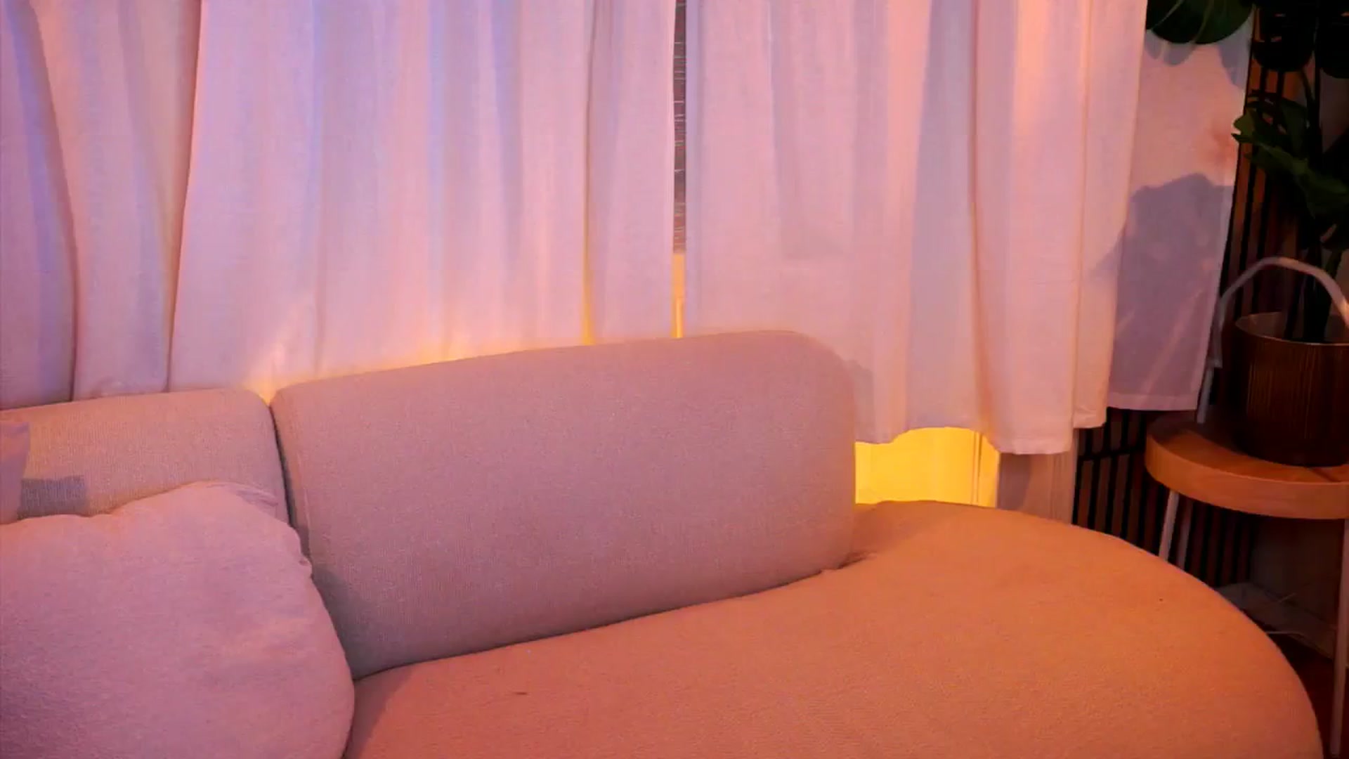Gallery image thumbnail from Naomii18's myfreecams stream on, 02/14/2025, 19:21 image 10 of 20