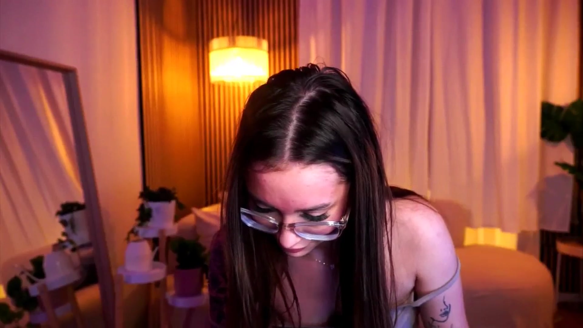 Gallery image thumbnail from Naomii18's myfreecams stream on, 02/16/2025, 19:40 image 10 of 20