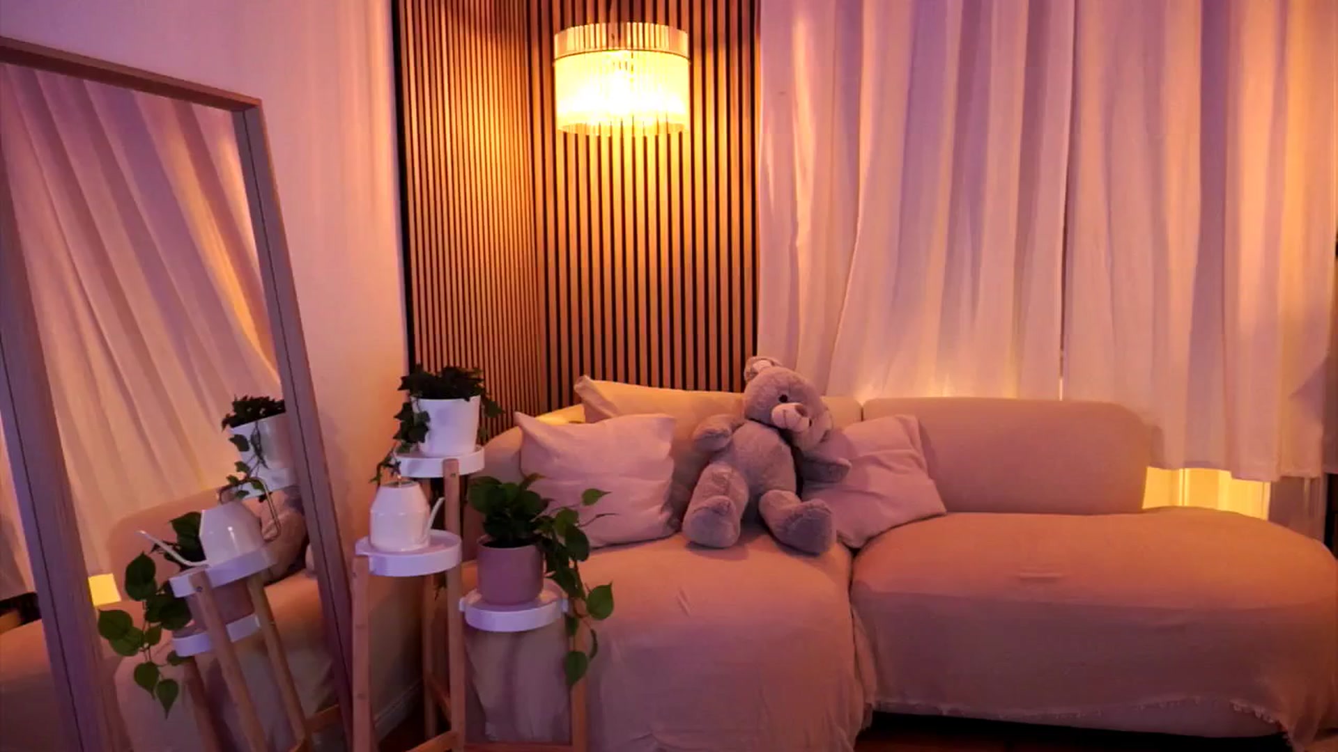 Gallery image thumbnail from Naomii18's myfreecams stream on, 02/16/2025, 22:16 image 11 of 20