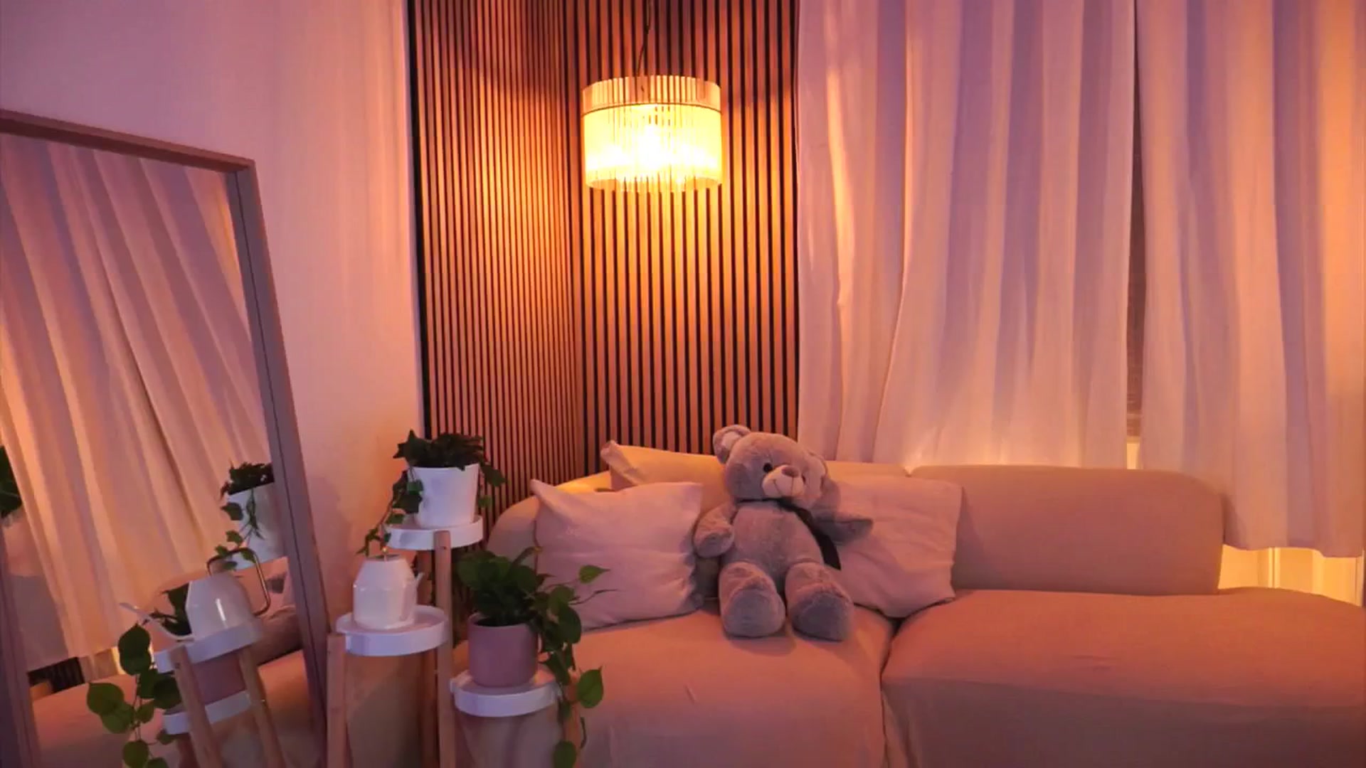 Gallery image thumbnail from Naomii18's myfreecams stream on, 02/18/2025, 15:40 image 10 of 20