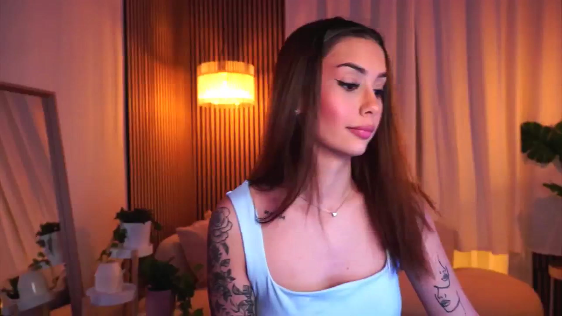 Gallery image thumbnail from Naomii18's myfreecams stream on, 02/18/2025, 17:50 image 10 of 20