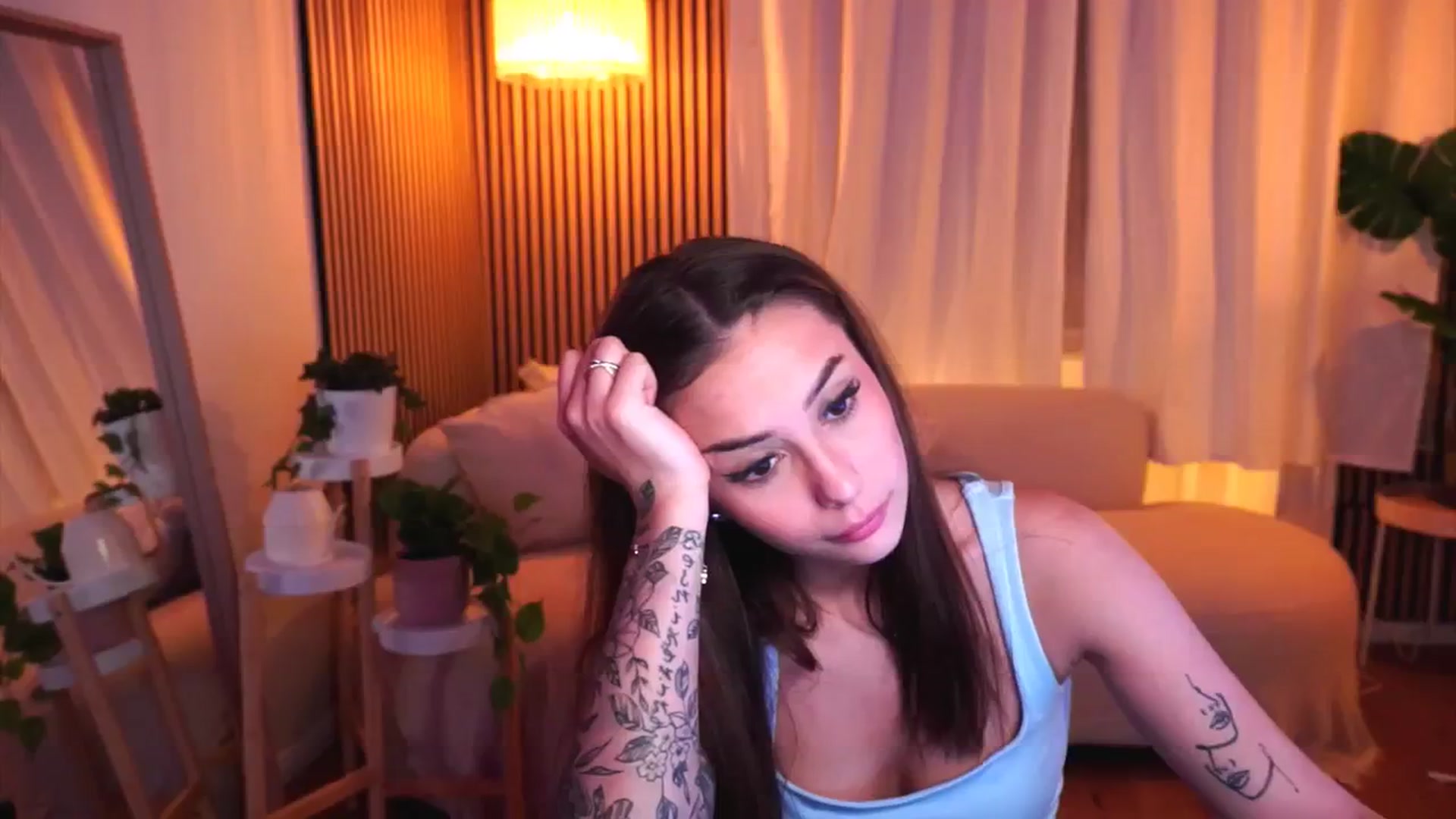 Gallery image thumbnail from Naomii18's myfreecams stream on, 02/18/2025, 20:34 image 20 of 20