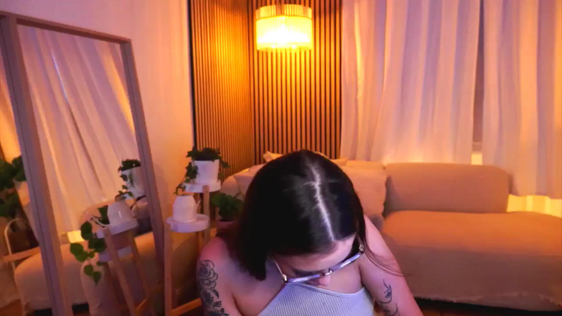 Gallery image thumbnail from Naomii18's myfreecams stream on, 02/19/2025, 15:45 image 1 of 20