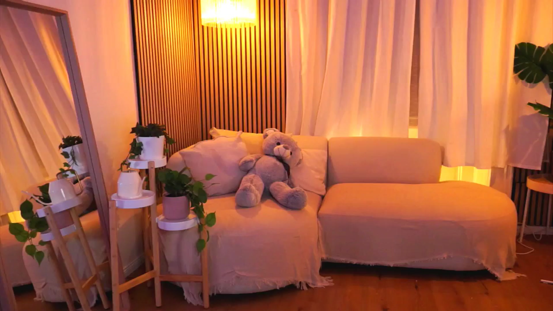 Gallery image thumbnail from Naomii18's myfreecams stream on, 02/19/2025, 17:48 image 19 of 20