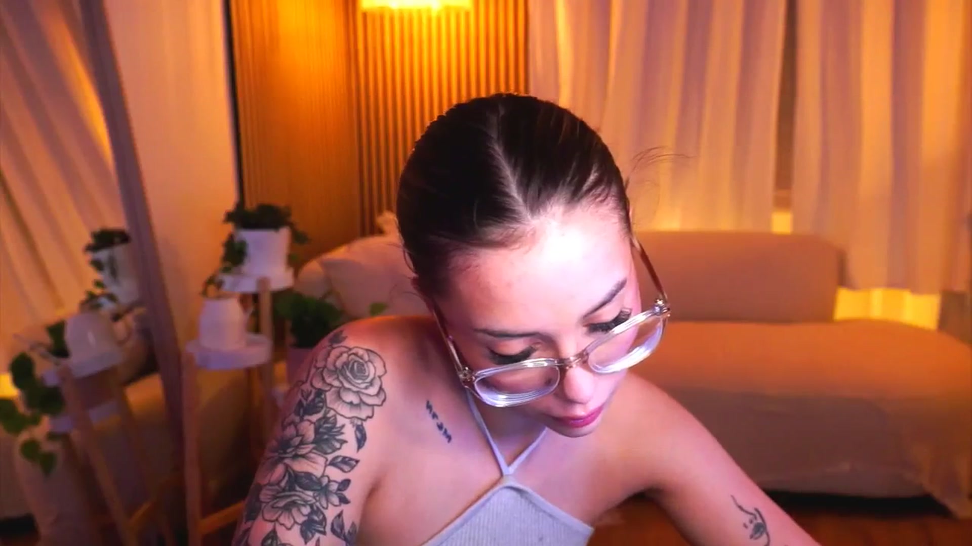 Gallery image thumbnail from Naomii18's myfreecams stream on, 02/19/2025, 17:48 image 12 of 20