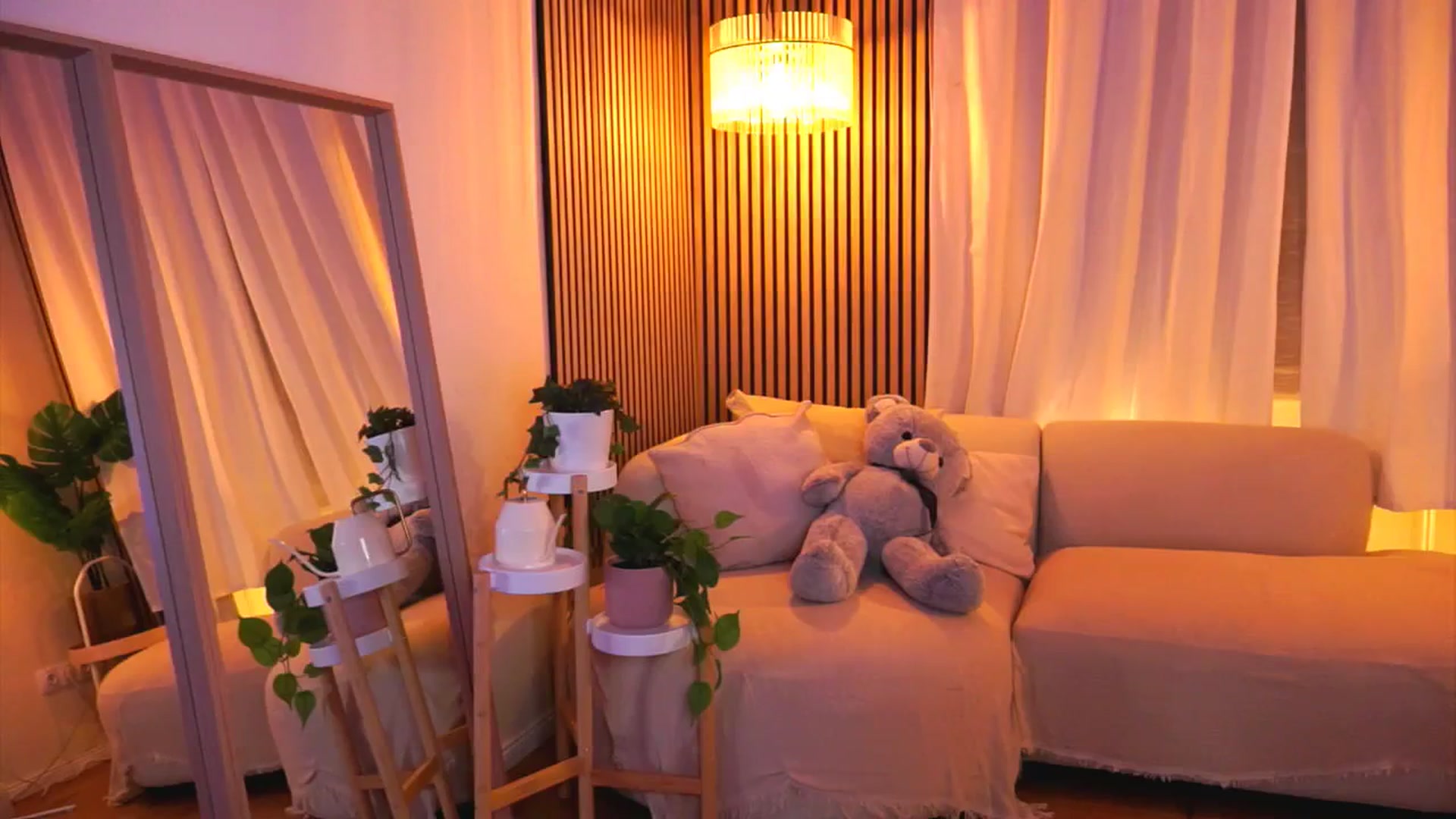 Gallery image thumbnail from Naomii18's myfreecams stream on, 02/19/2025, 17:48 image 3 of 20