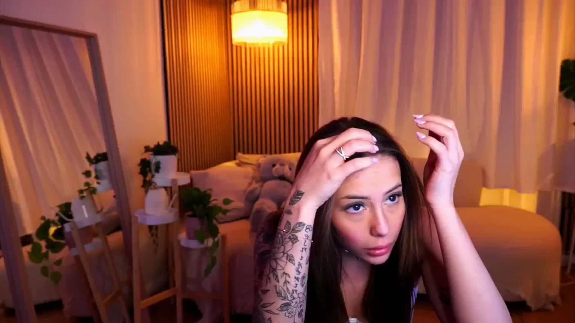 Gallery image thumbnail from Naomii18's myfreecams stream on, 02/22/2025, 17:57 image 1 of 20