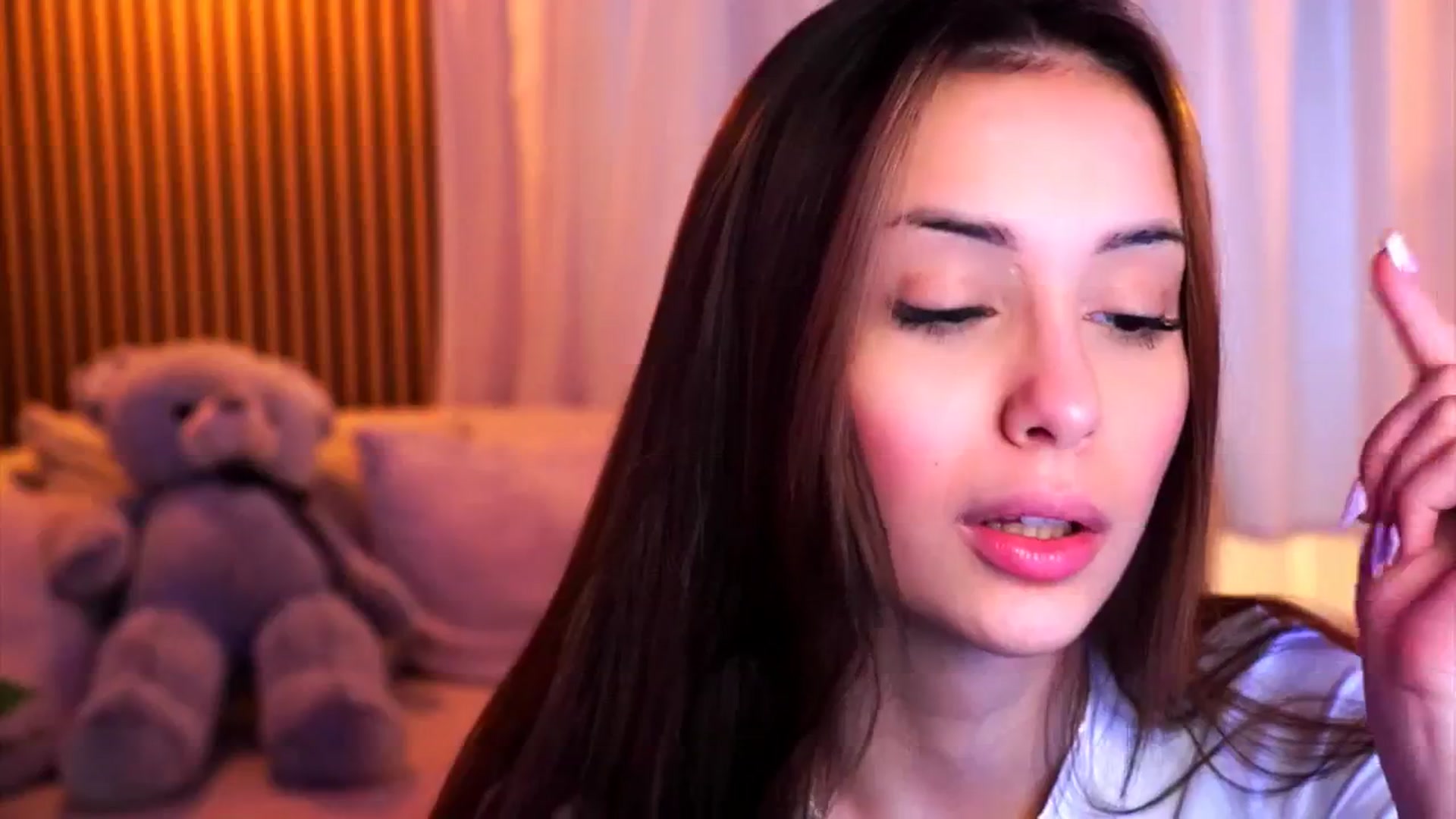 Gallery image thumbnail from Naomii18's myfreecams stream on, 02/27/2025, 10:05 image 19 of 20